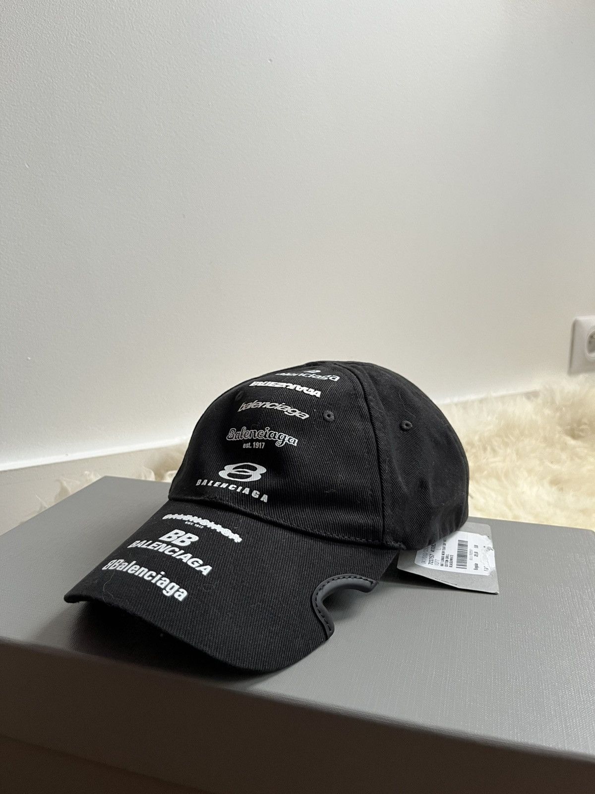 Balenciaga Balenciaga cap lunar new year Size ONE SIZE - 4 Thumbnail