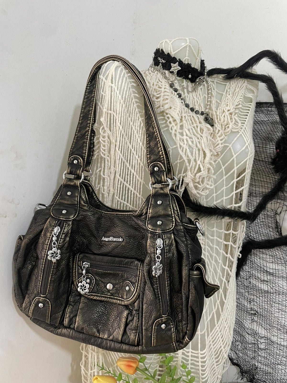 Vintage Vintage Y2K Shoulder Bag Size ONE SIZE - 9 Thumbnail