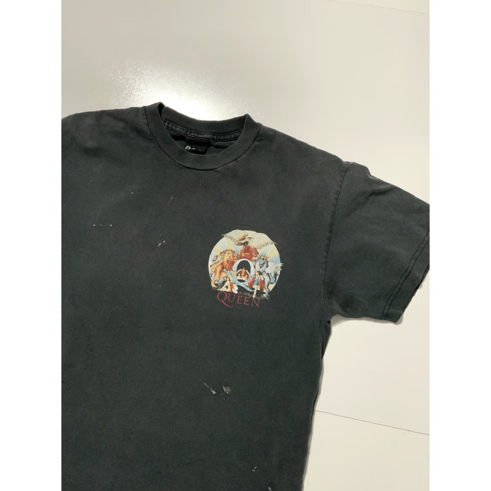 Vintage VINTAGE Queen Day At The Races Rock Band Mercury Double-Sided T-Shirt Sz.S Mens Washed Grey Double-Sided Graphic S/S Band Merch 70s 80s Size US S / EU 44-46 / 1 - 3 Thumbnail