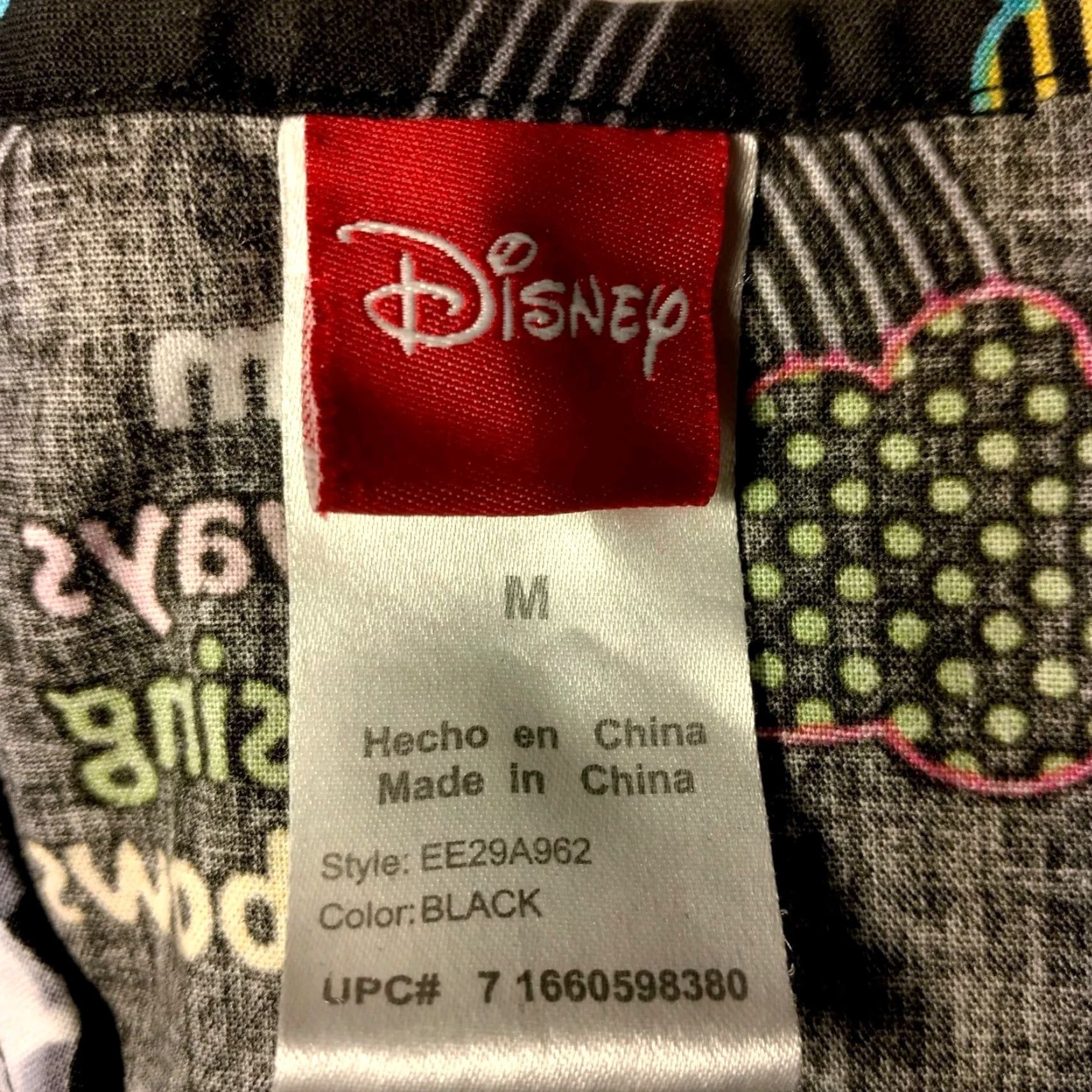 Disney VINTAGE Disney Eeyore Scrub Top Women M Black I’m Always Chasing Rainbows Medical Shirt M Women Rainbow Pooh Disney Size M / US 6-8 / IT 42-44 - 3 Thumbnail