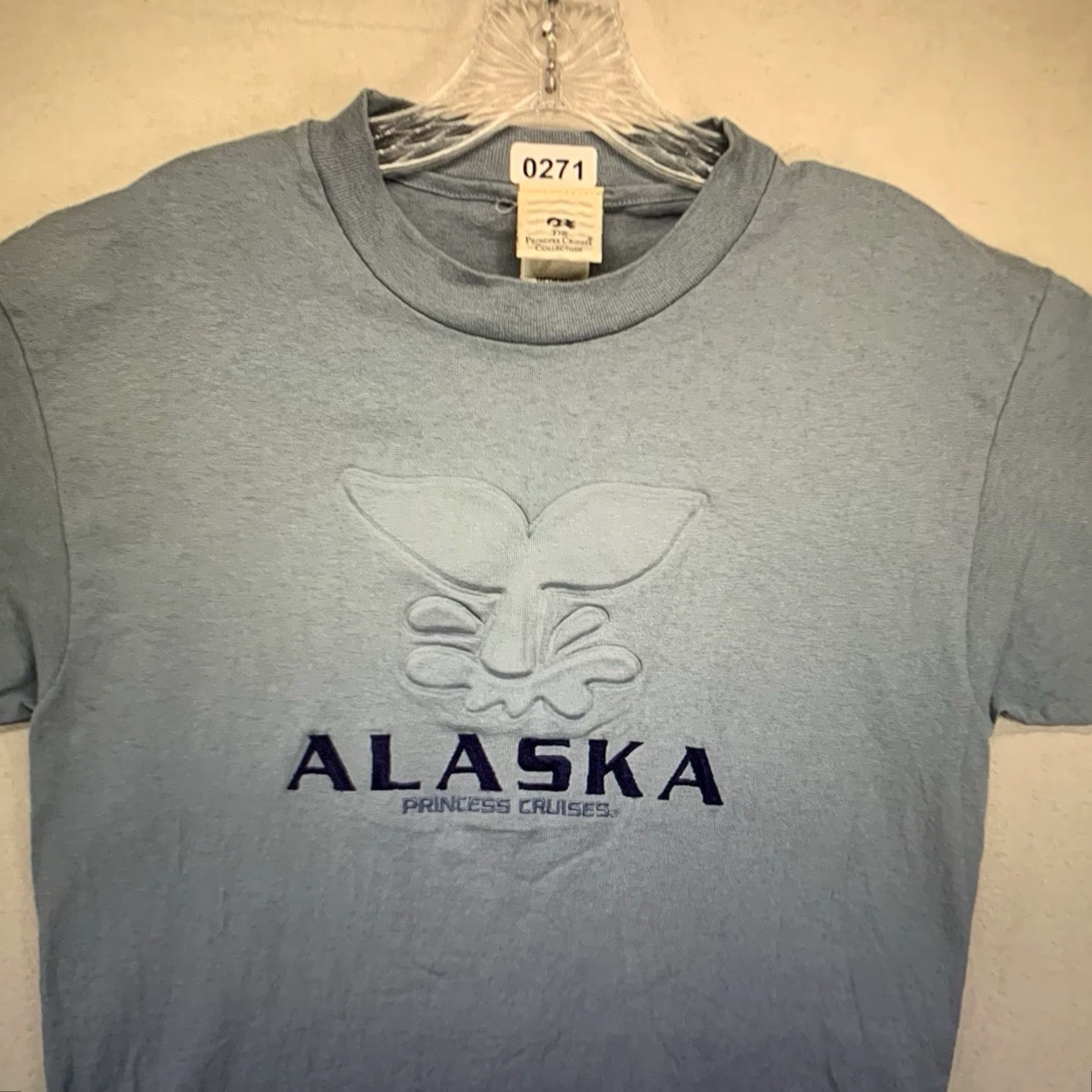 Vintage VINTAGE Princess Cruises Collection T-Shirt Unisex Adults Medium Blue Ocean Animals 90s Water Splash Graphic Size US M / EU 48-50 / 2 - 4 Thumbnail