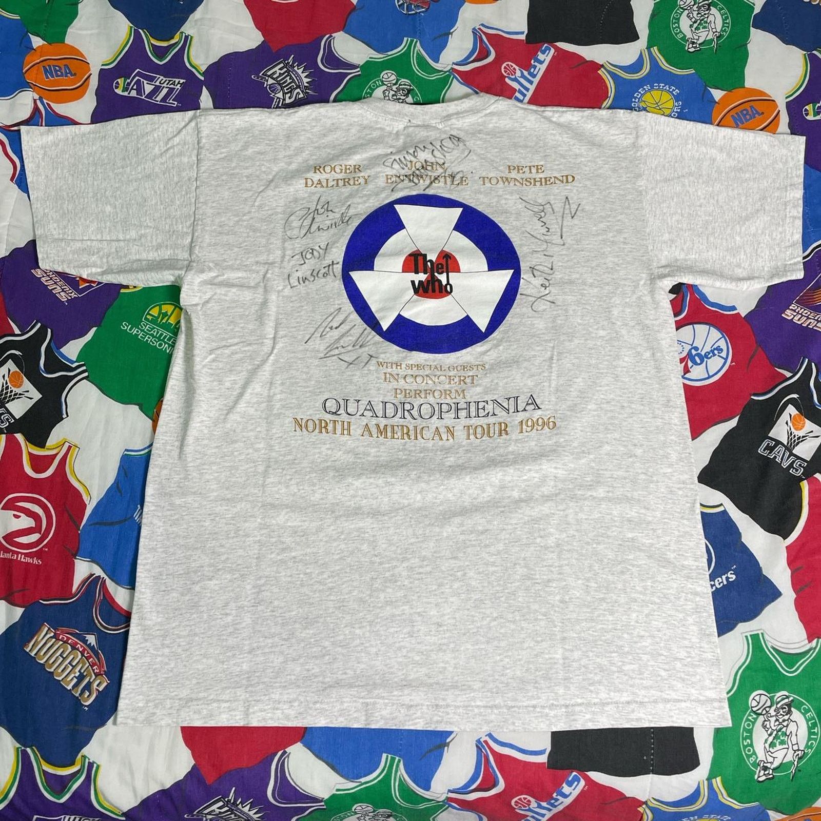 Vintage Vintage 1996 The Who Quadrophenia Hyde Park Rock n Roll Tee Size US XL / EU 56 / 4 - 2 Thumbnail