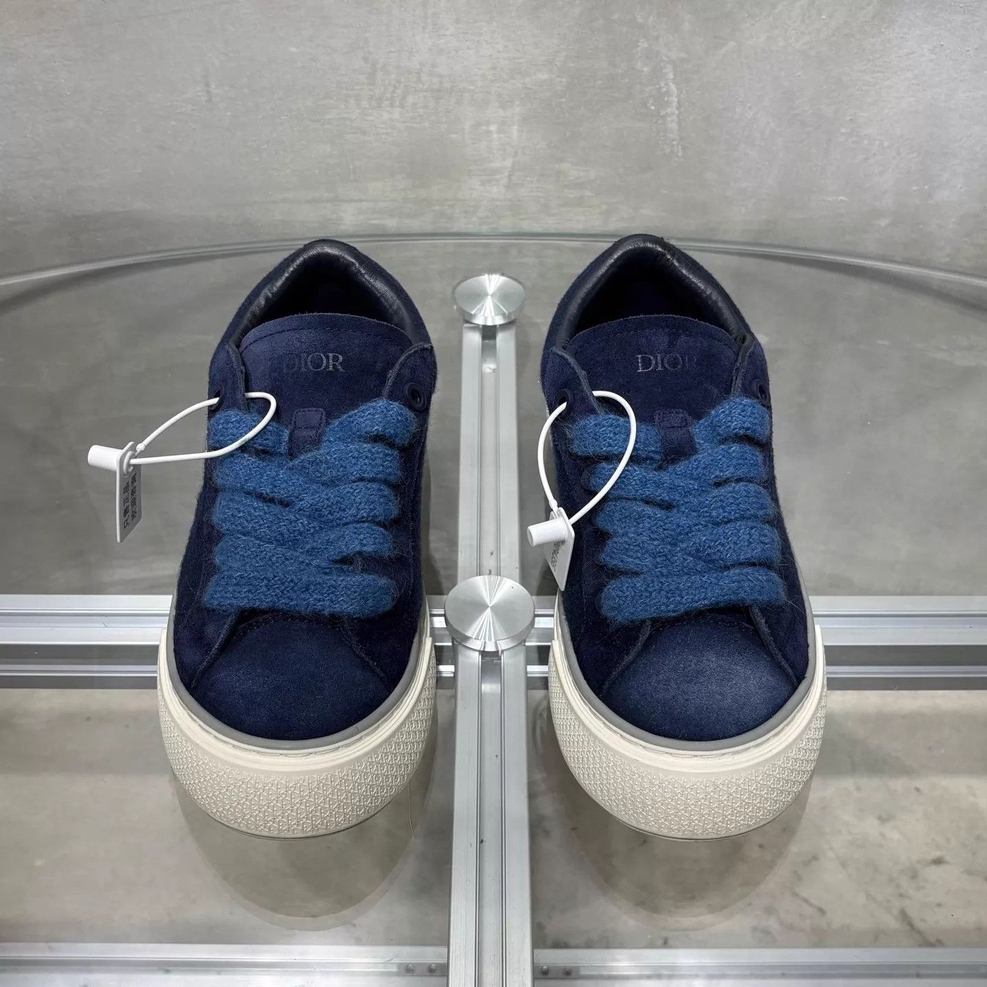 Dior Dior 25ss B33 Blue Suede Sneaker 39 Size US 8.5 / IT 38.5 - 1 Thumbnail