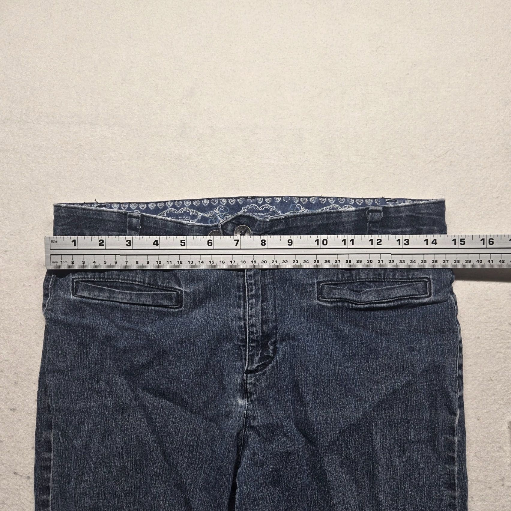 Vintage Bandolino Jeans Capris Denim Blue Stretch 6 Women Adult Regular 5-Pocket Blue Denim Bandolino Size 28" / US 6 / IT 42 - 4 Thumbnail