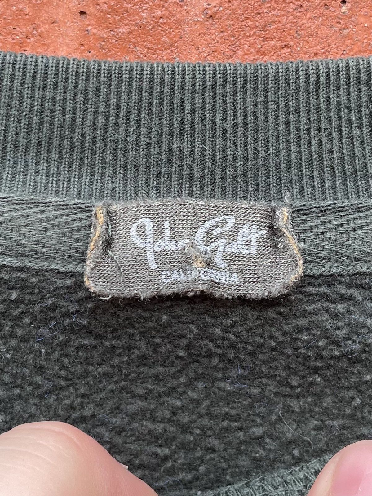 Vintage JOHN GALT Hawaii Embroidered Heavy-Duty Sweatshirt Size US XL / EU 56 / 4 - 2 Thumbnail