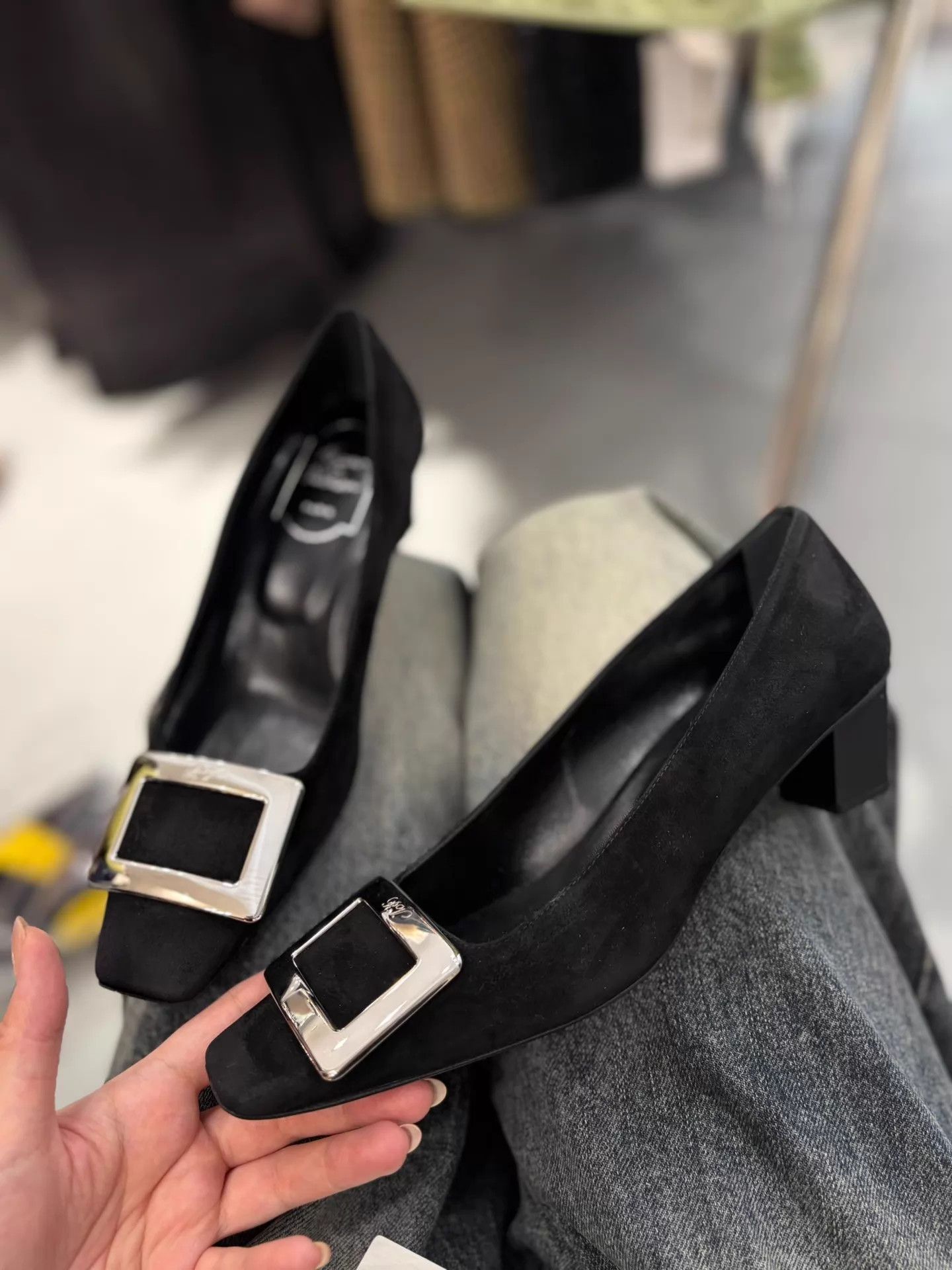 Roger Vivier RV Black Suede Classic Heels Silver Buckle New 36.5 (37 fit) Size US 6 / IT 36 - 2 Thumbnail