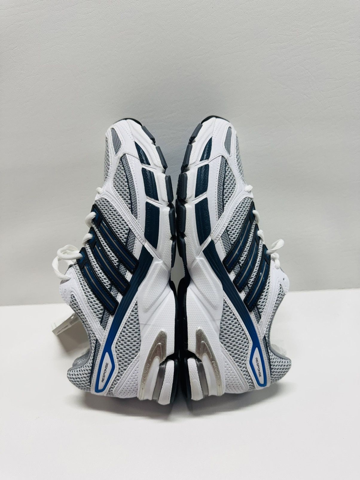Adidas Adidas Response Cushion 18 Size US 11 / EU 44 - 2 Thumbnail