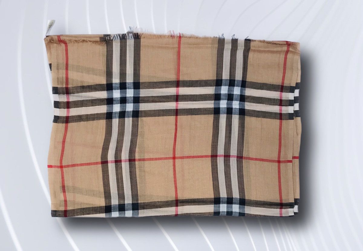 Burberry Burberry Light Nova Check Scarf Shawl Wrap Plaid Wool Silk Size ONE SIZE - 4 Thumbnail