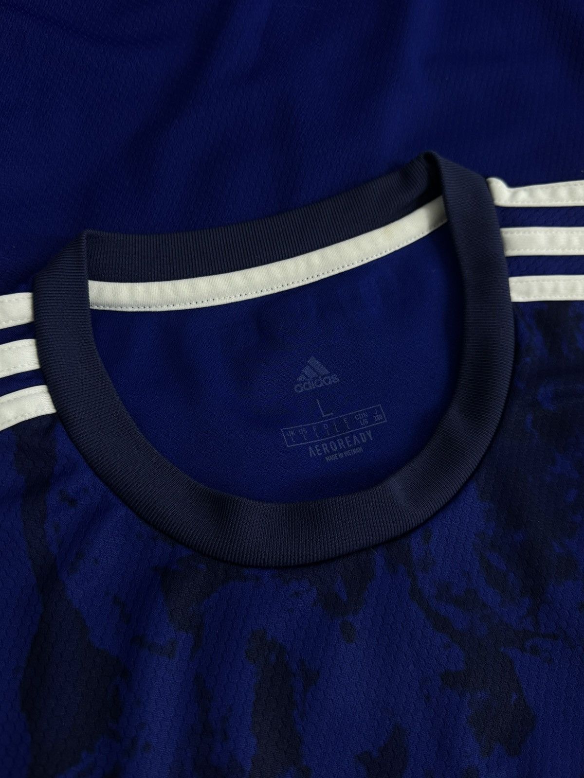 Adidas Adidas Leeds United 2021/22 Away Football Shirt Size US L / EU 52-54 / 3 - 12 Thumbnail
