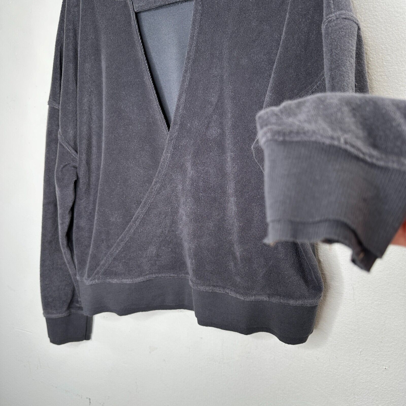 Other Joy Lab Gray Long Sleeve Crop Sweater Faux Wrap Open VBack S Size S / US 4 / IT 40 - 7 Thumbnail