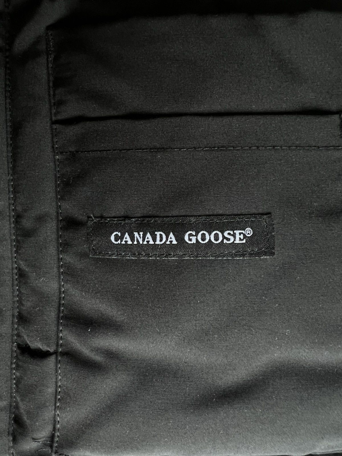 Canada Goose Canada Goose Vest Size US M / EU 48-50 / 2 - 2 Thumbnail