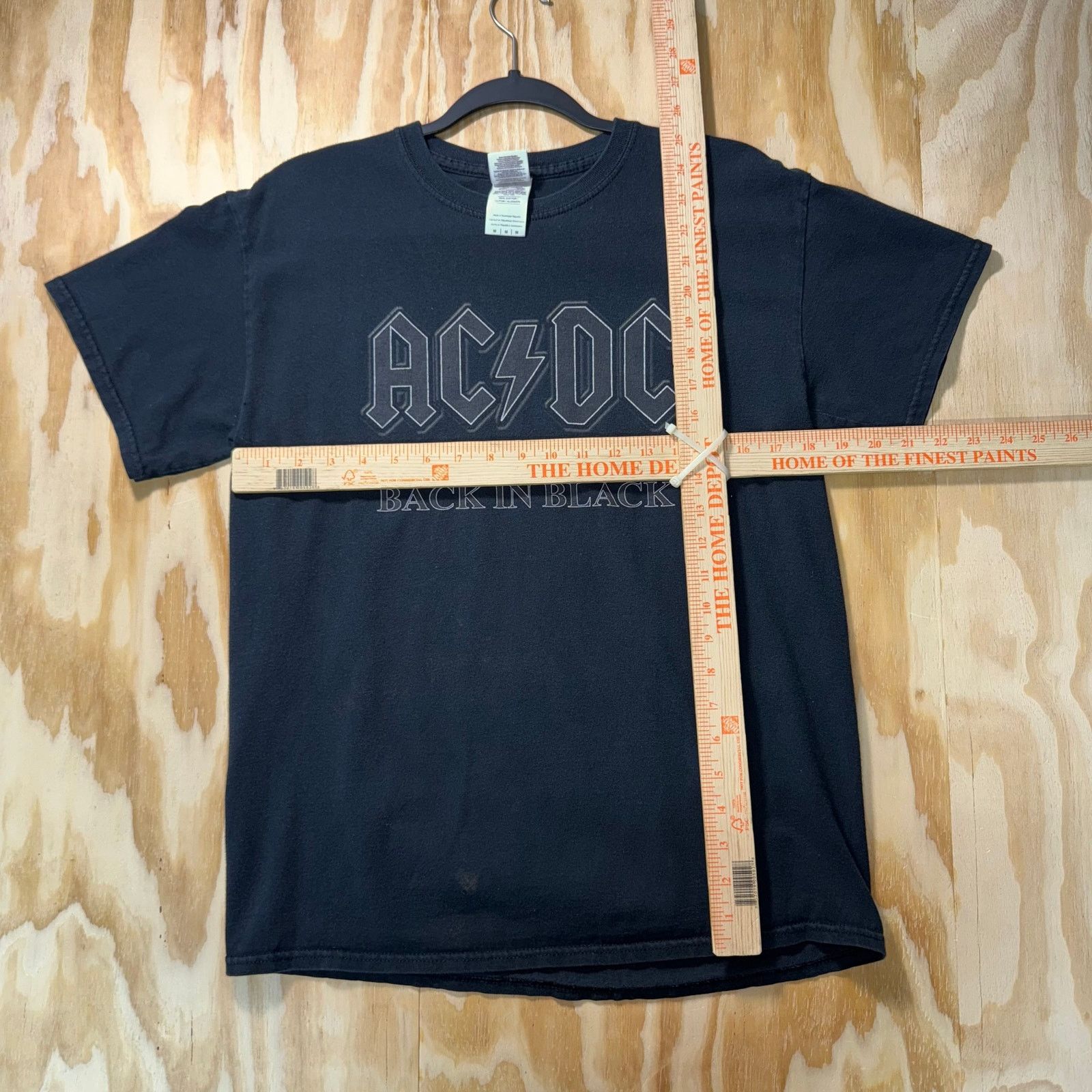 Vintage Vintage Y2K AC/DC back in black 2000s tour concert t-shirt Size US M / EU 48-50 / 2 - 4 Thumbnail