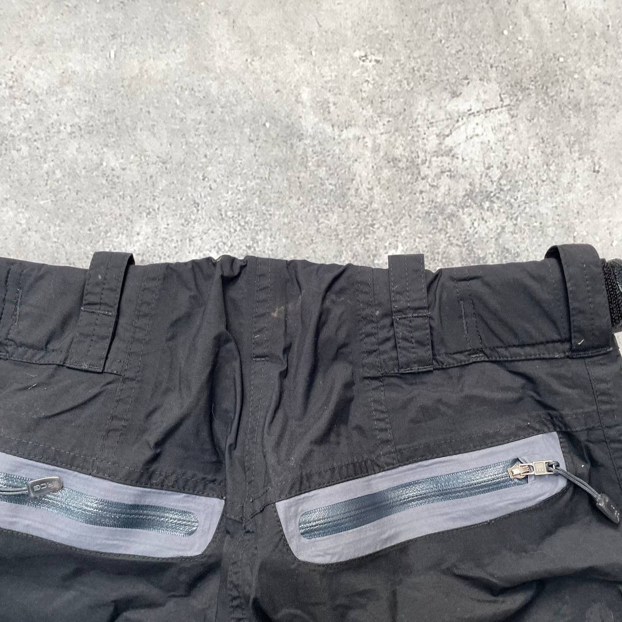 Nike ACG Vintage 2000s Nike ACG Storm Fit Ski Pants Women’s Black Size 28" / US 6 / IT 42 - 18 Thumbnail