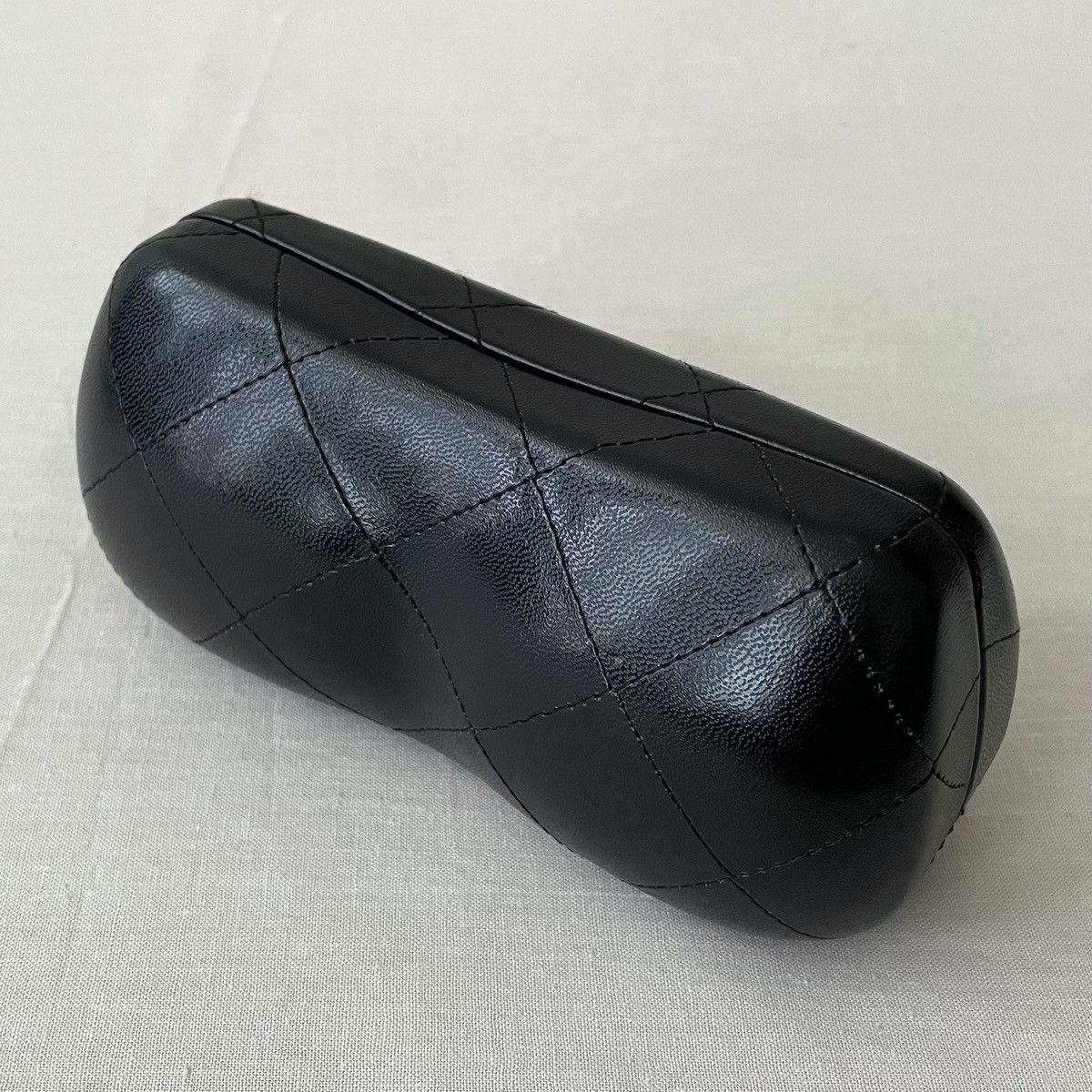 Chanel Chanel Leather Sunglasses Case Size ONE SIZE - 6 Thumbnail