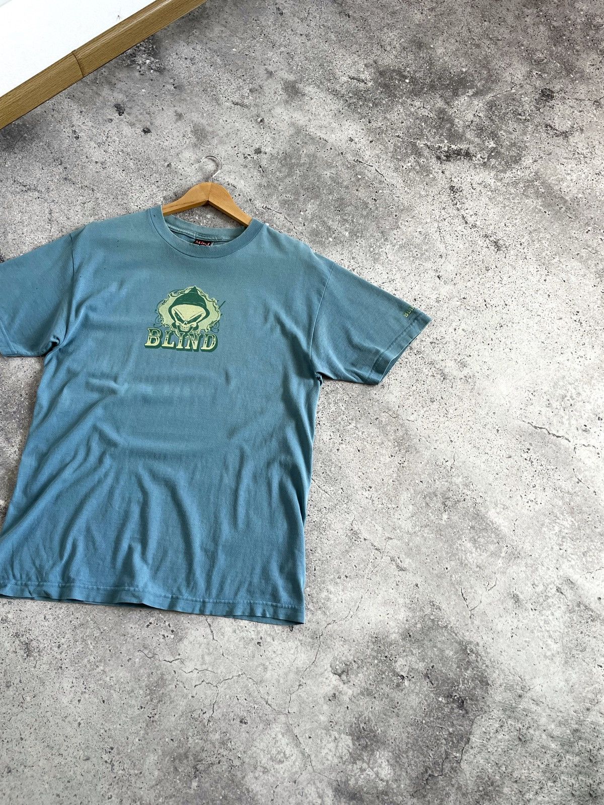 Hook-Ups Vintage 2000s Y2K Blind Skateboard T-shirt Size US M / EU 48-50 / 2 - 3 Thumbnail