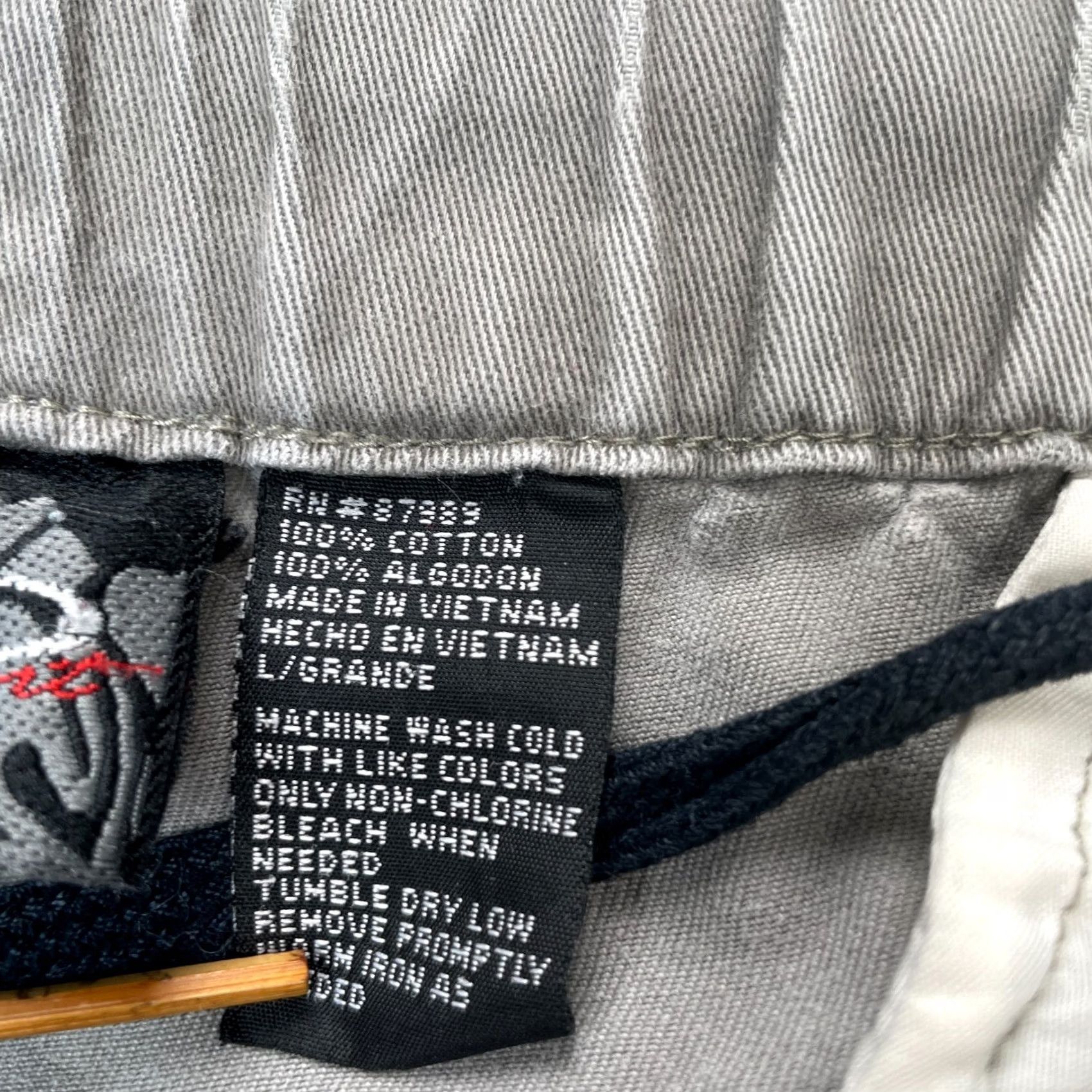 Vintage VINTAGE OP Sport Shorts Mens L Gray Cargo Baggy 90s Surf Skate Ocean Pacific Ocean Pacific OP Cargo Shorts Mens L Gray 9in Inseam Size US 33 - 4 Thumbnail