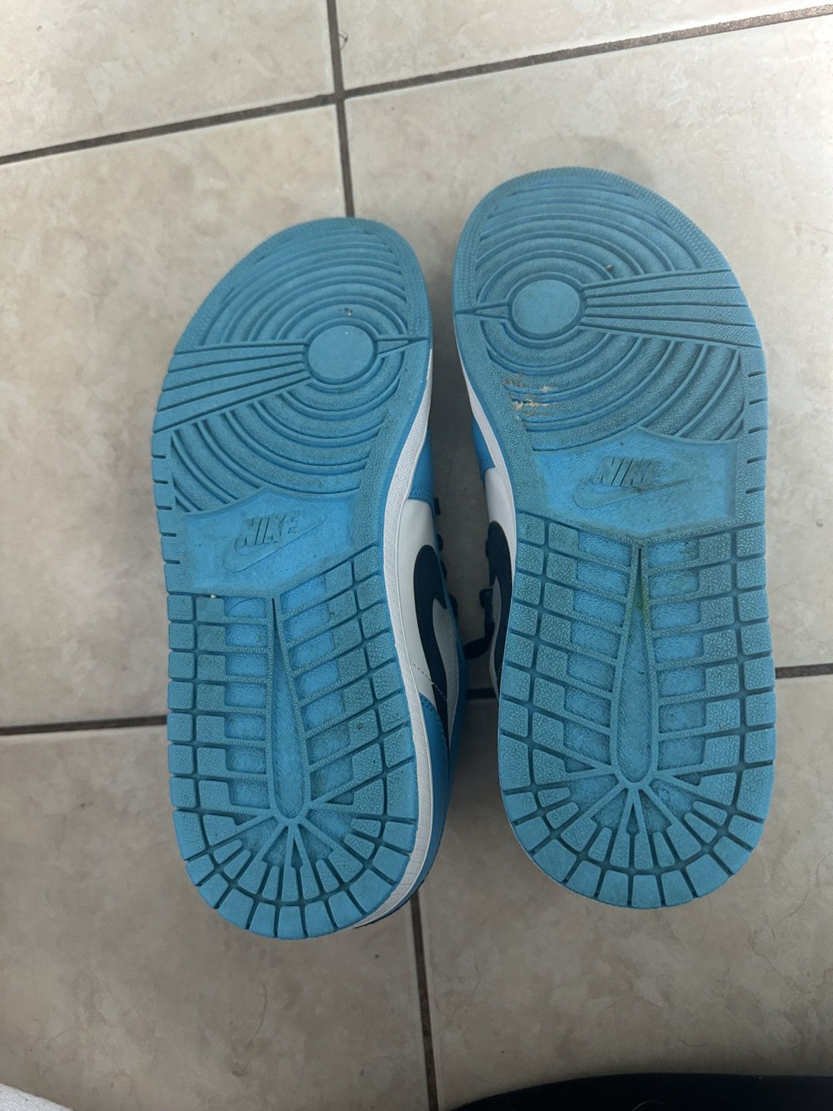 Jordan Brand AIR JORDAN 1 LOW UNC Size US 11 / EU 44 - 7 Thumbnail