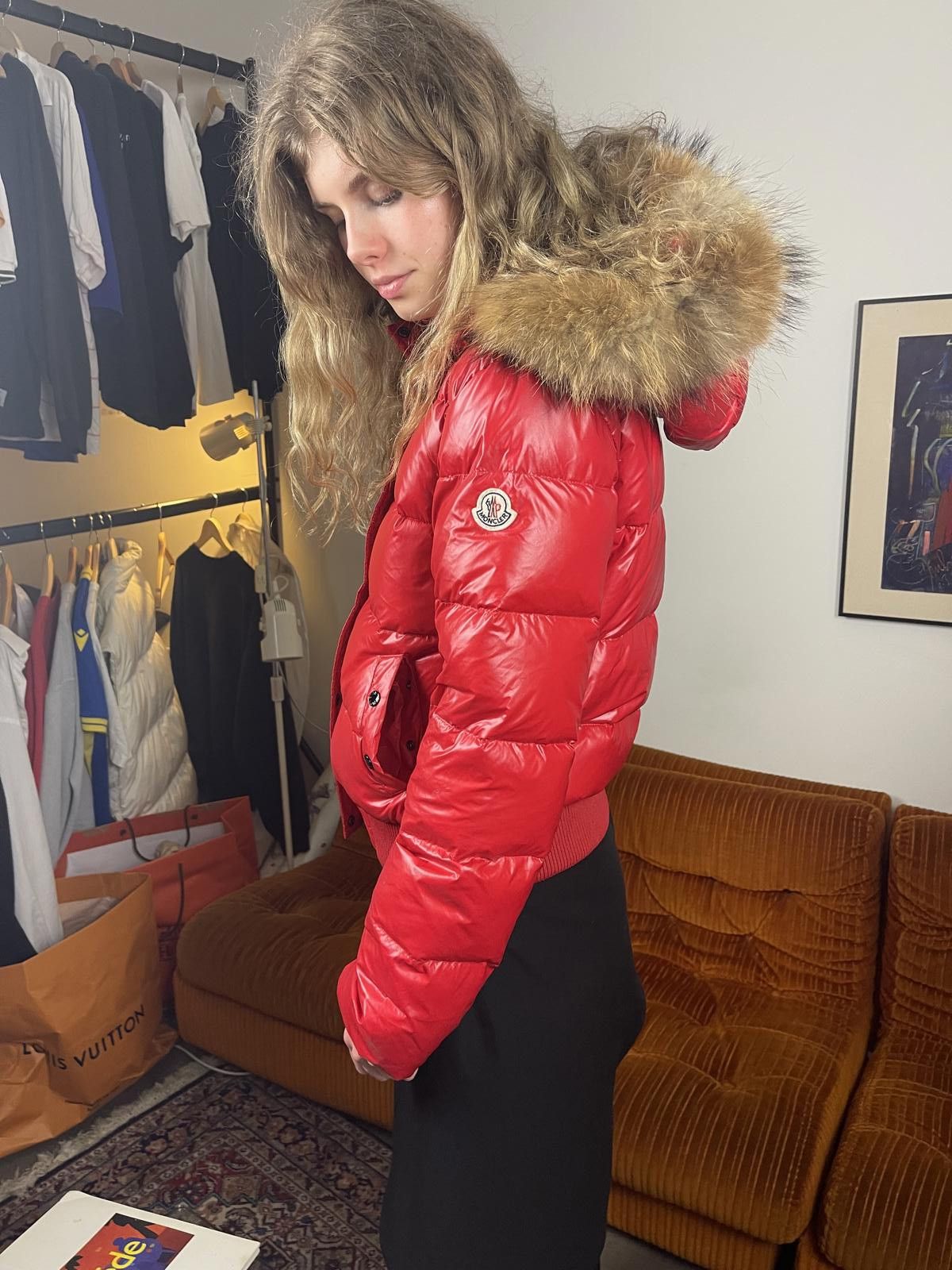 Moncler Moncler - Red Puffer Jacket with Fur Hood Size S / US 4 / IT 40 - 3 Thumbnail