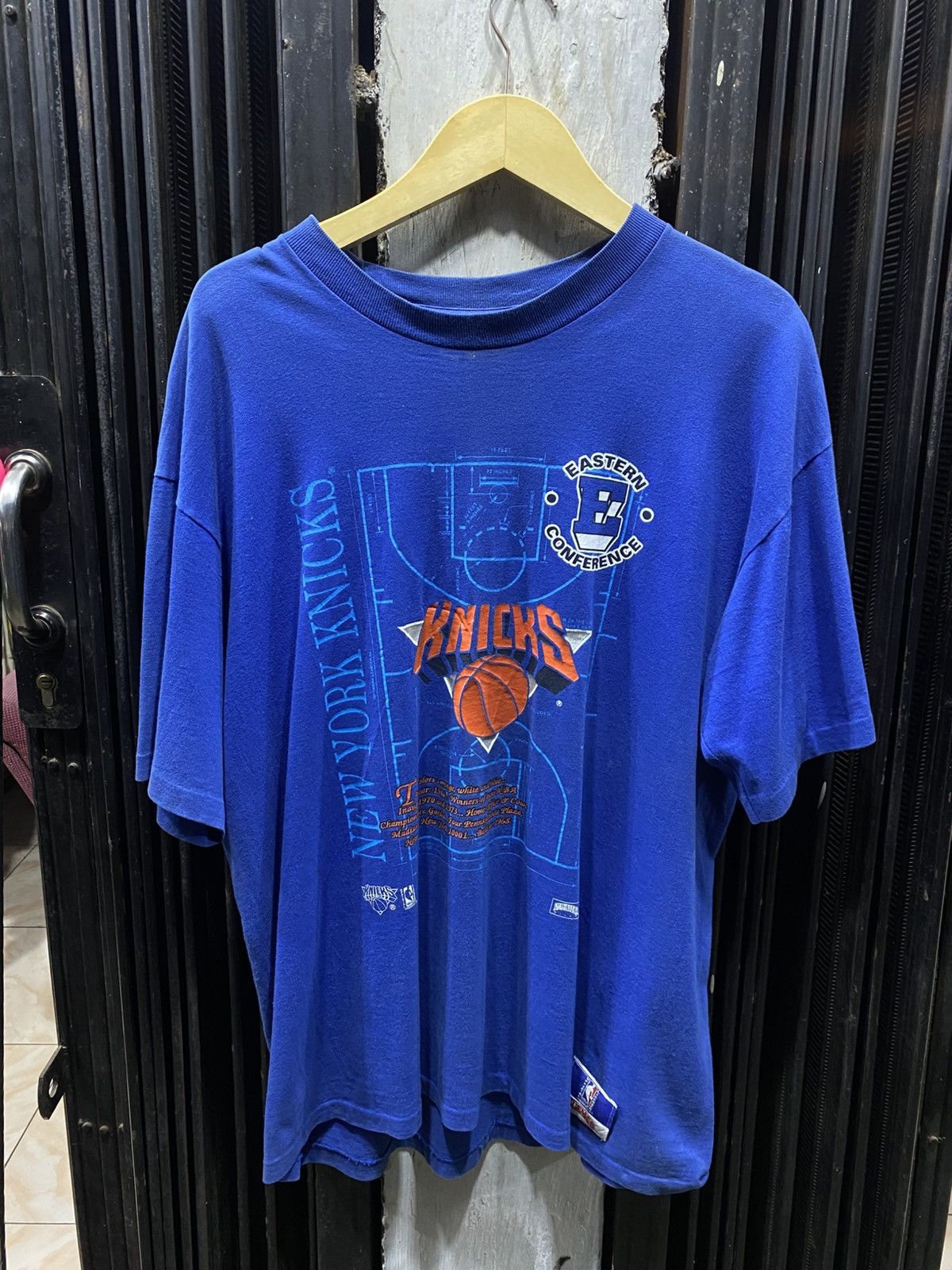 Mtv Vintage mtv jackass 2005 & vintage tshirt knick nba Size US M / EU 48-50 / 2 - 5 Thumbnail