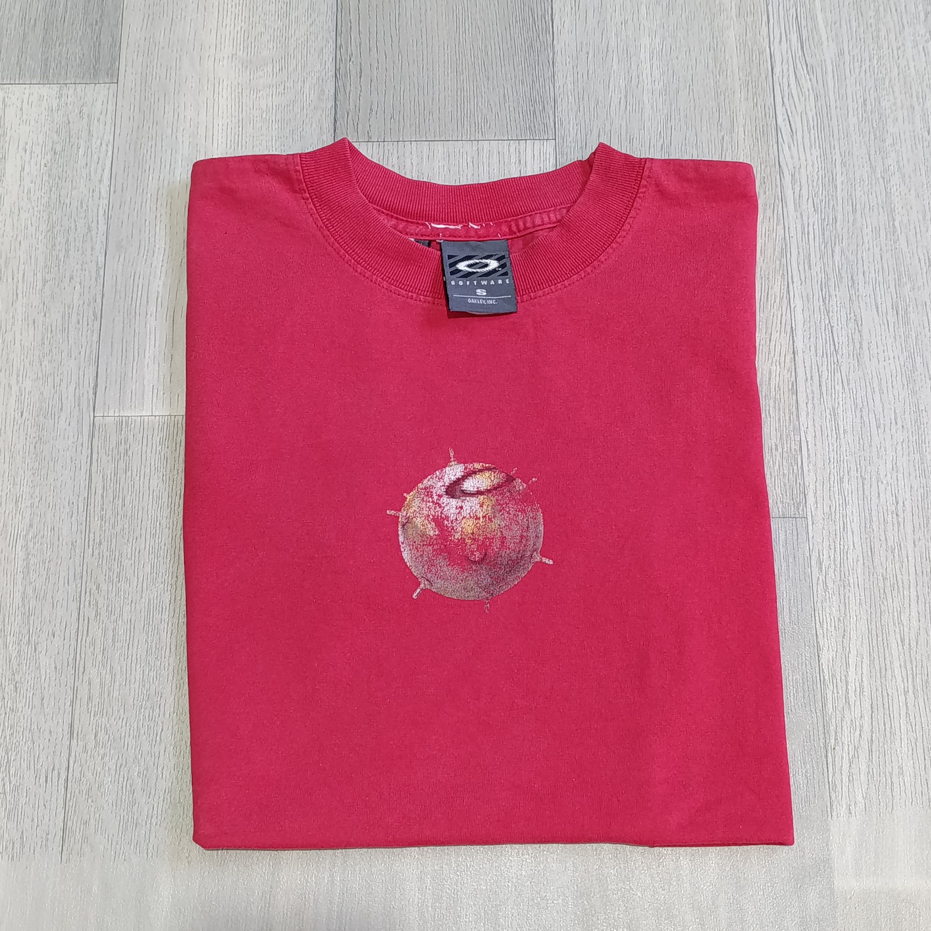 Oakley VTG 90's Oakley Software Icon Surfer Red Logo Made in USA Size US S / EU 44-46 / 1 - 1 Thumbnail