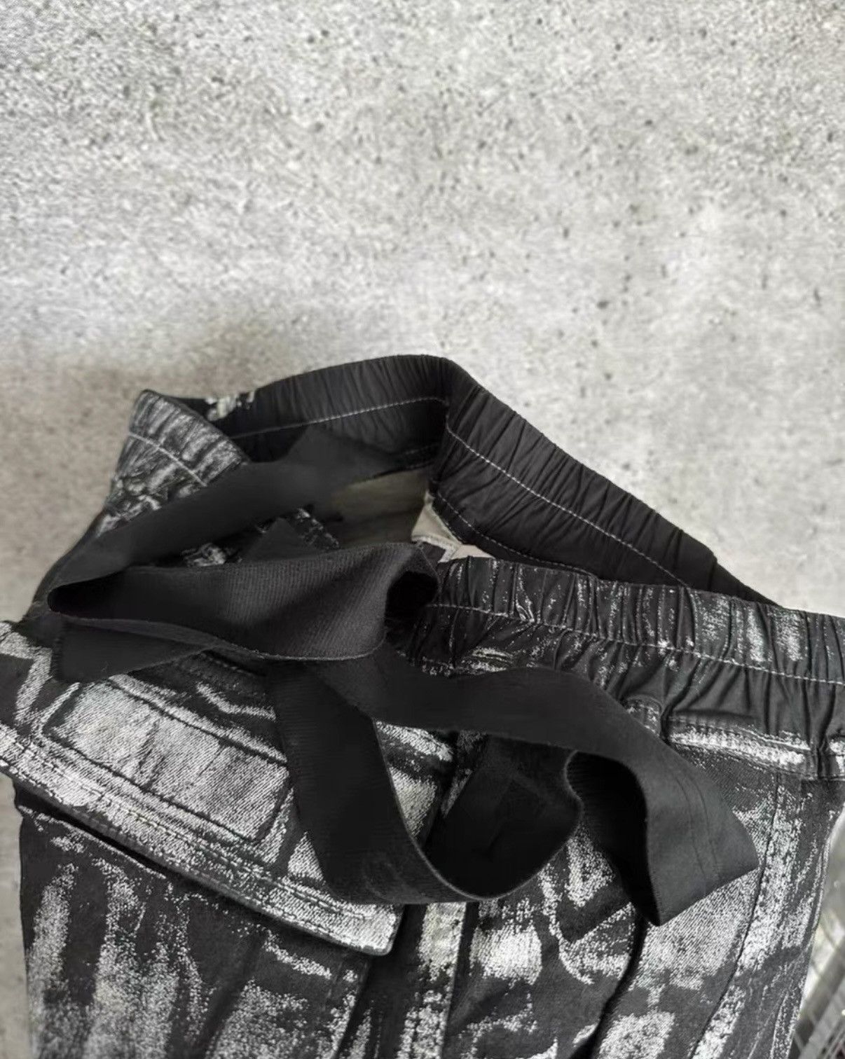 Rick Owens Rick Owens DRKSHDW Splatter Print Cargo Pants Size US 33 - 4 Thumbnail
