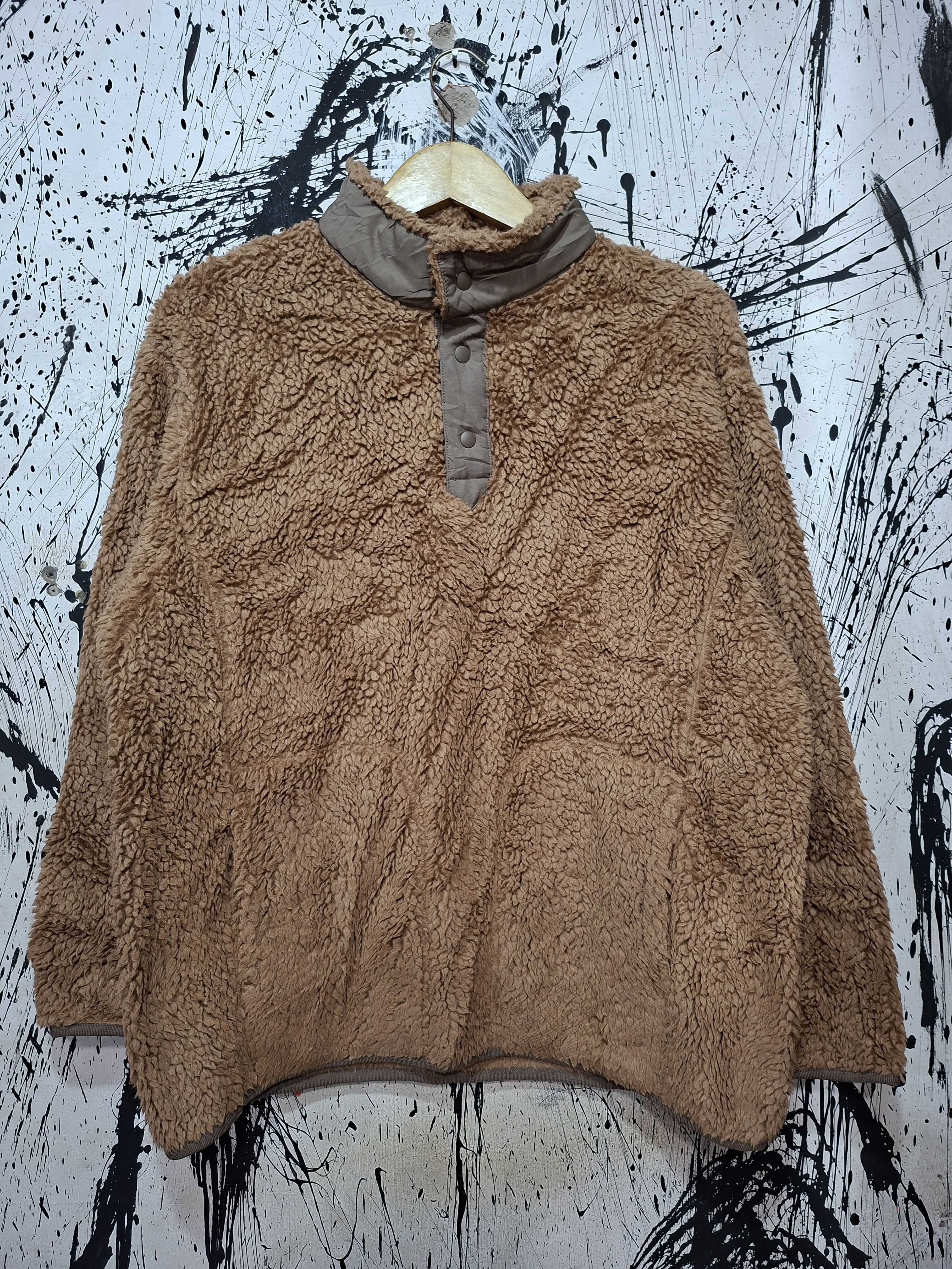 Uniqlo × White Mountaineering UNIQLO X WHITE MOUNTAINEERING SHERPA FLEECE HALF BUTTON Size US M / EU 48-50 / 2 - 1 Thumbnail