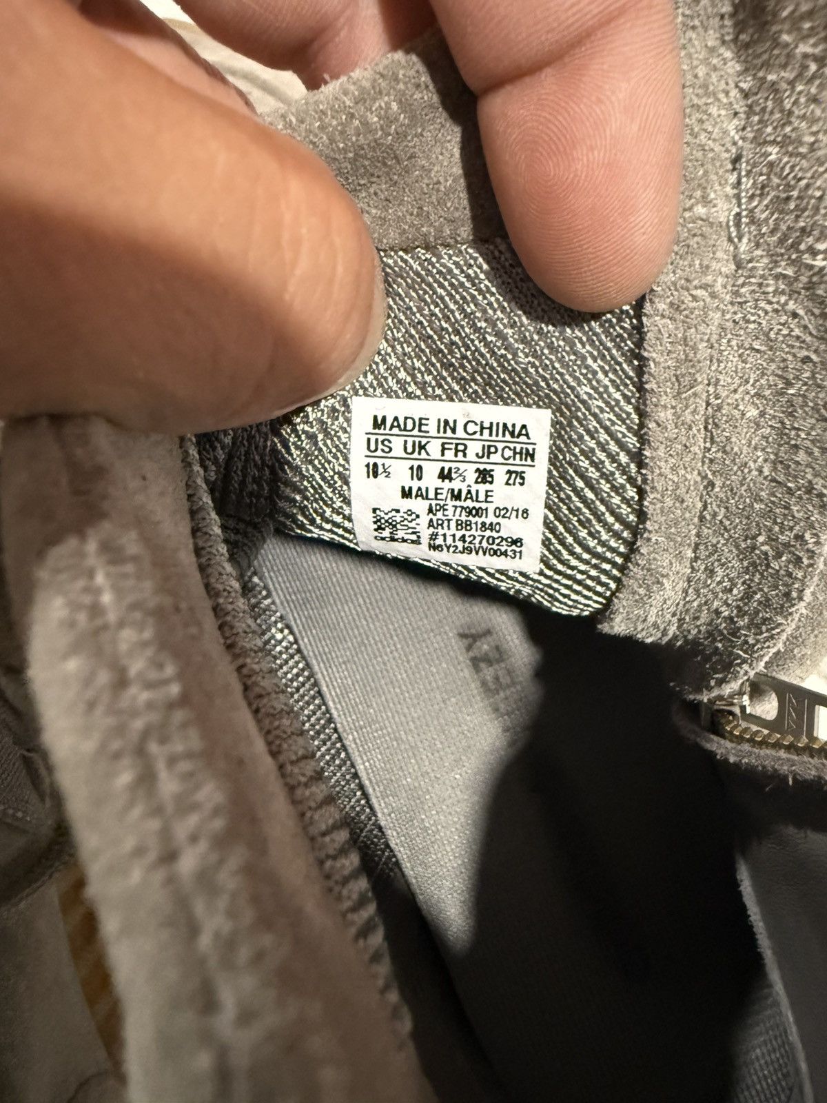 Yeezy Yeezy boost 750 grey/ soles glow size 10.5 Size US 10.5 / EU 43-44 - 7 Thumbnail