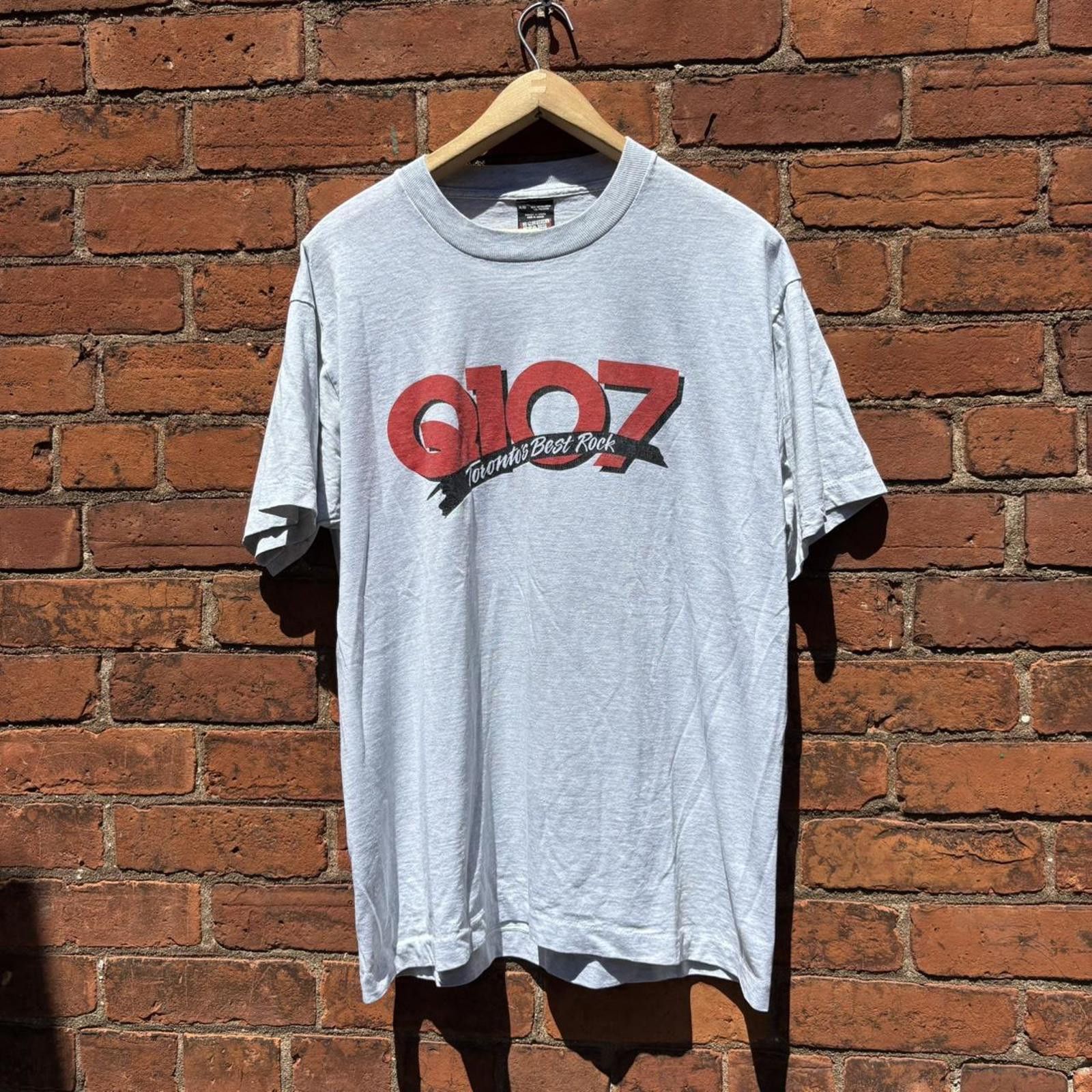 Other vintage Q 107 torontos best radio t shirt 90s L/XL Size US XL / EU 56 / 4 - 1 Thumbnail