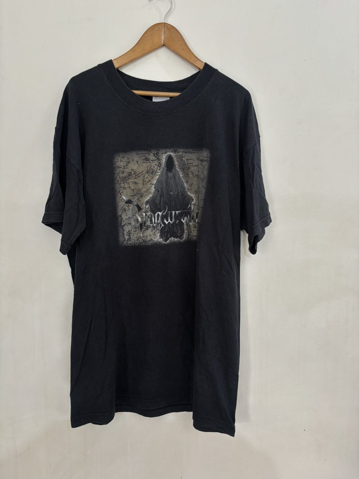 Vintage 2001 LORD OF THE RINGS RINGWRAITH MAP GRAPHIC TEE | Grailed