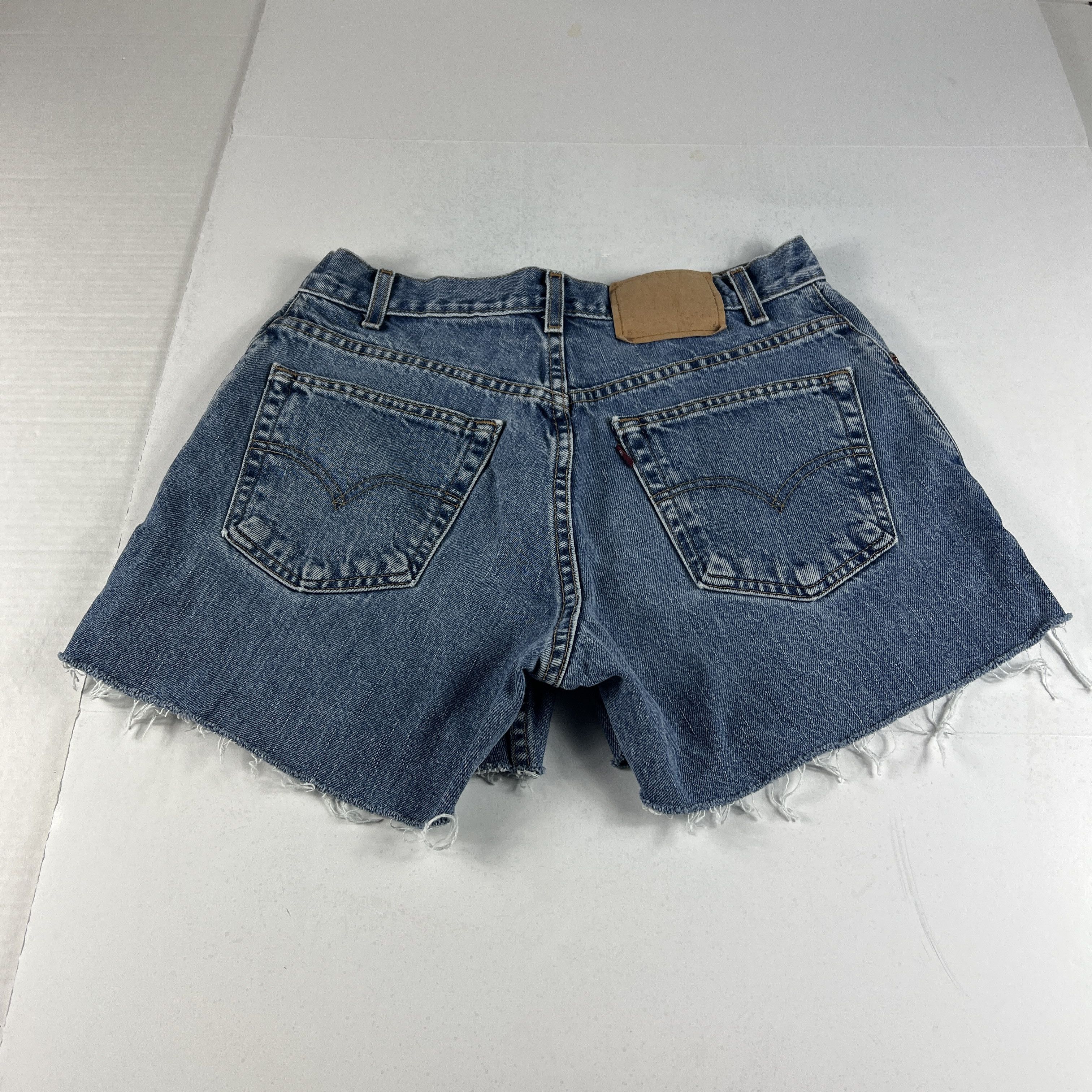 Levi's × Vintage Y2K Levi's Jeans Shorts 560 Loose Faded Cut Off Denim Jorts Size US 31 - 10 Thumbnail