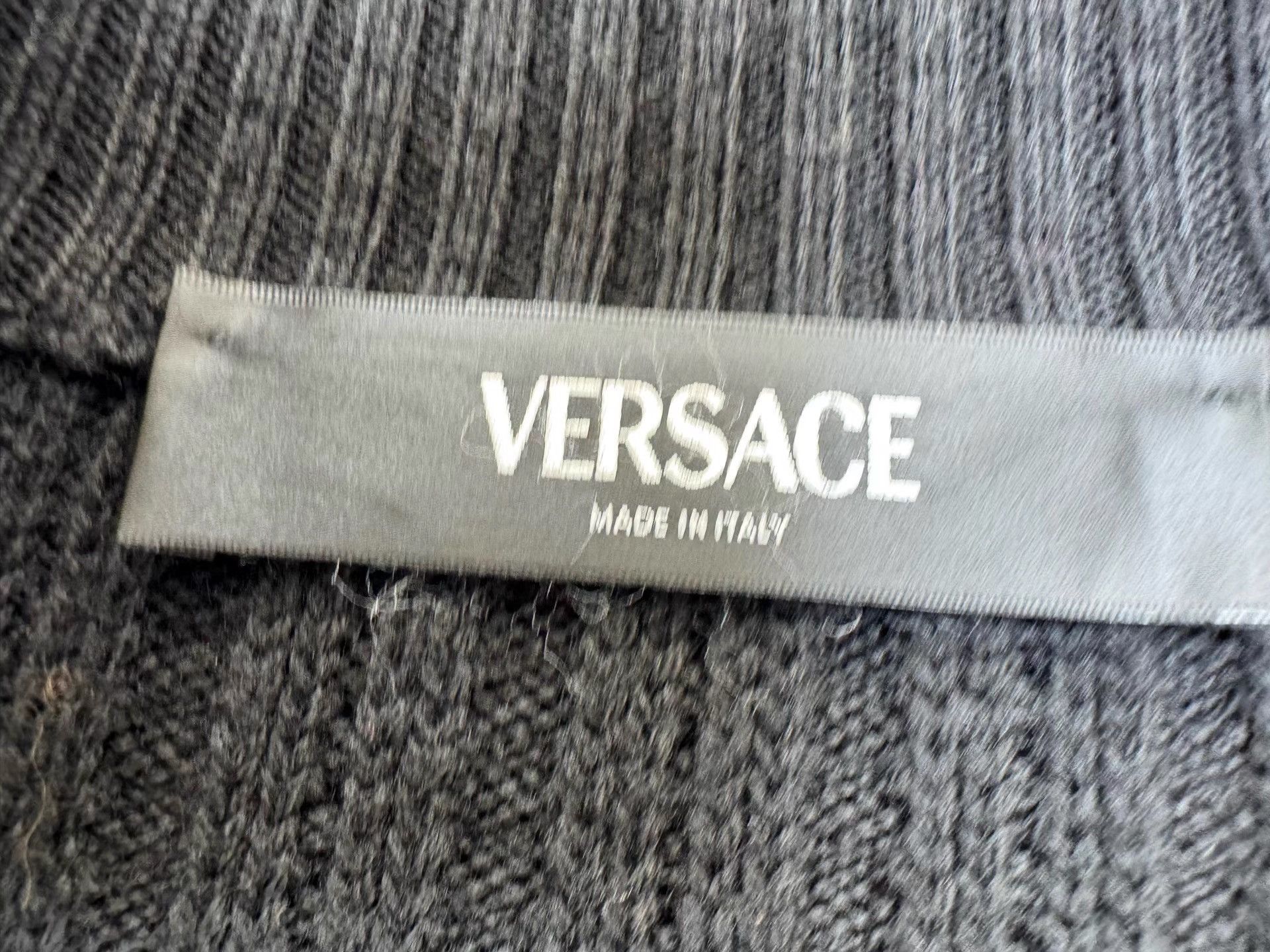 Versace VERSACE FW24 Wool Zip-Up Embroidered Knit K36 Size US M / EU 48-50 / 2 - 3 Thumbnail