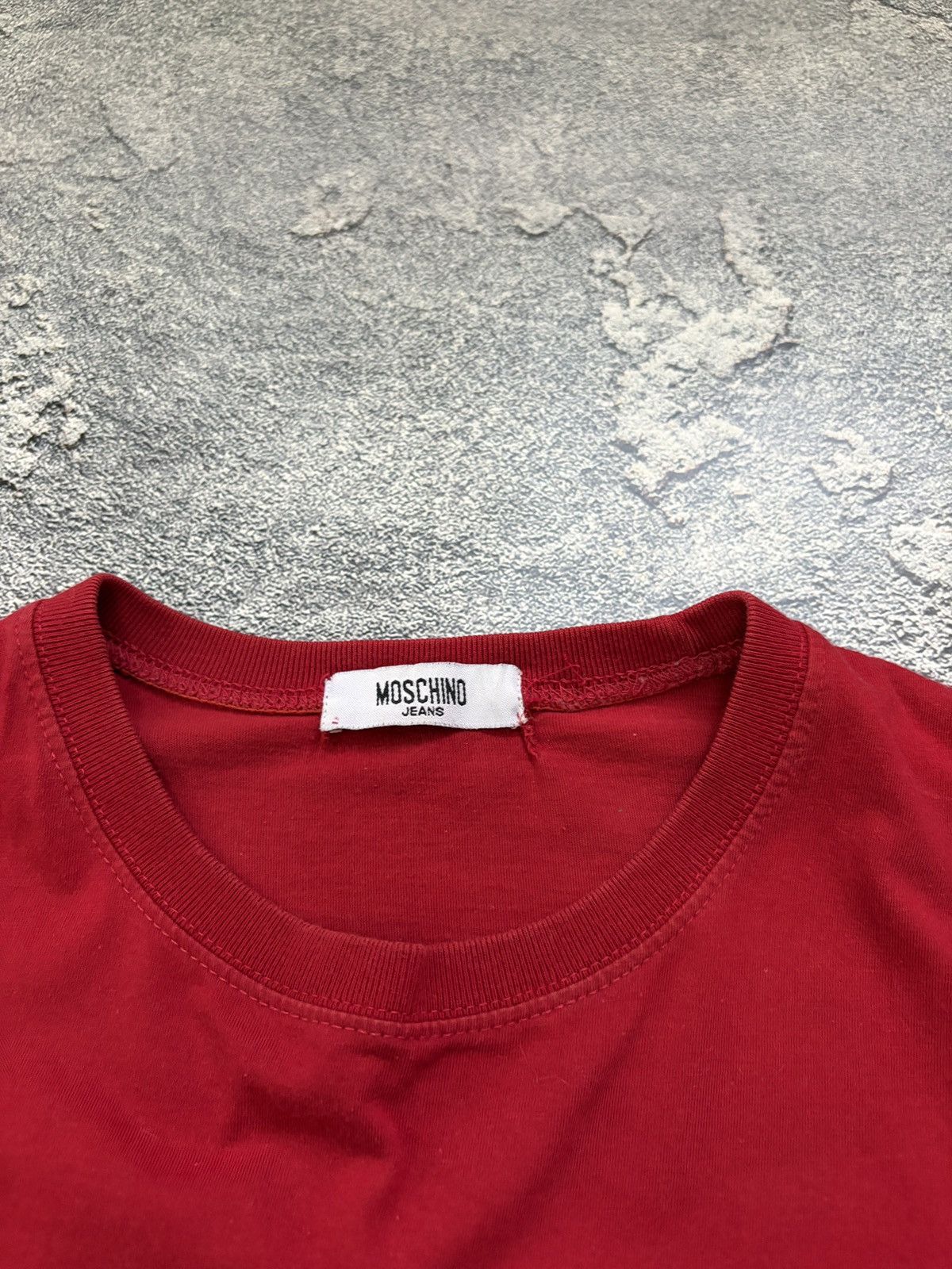 Moschino Vintage Moschino Jeans Red Cheap and Chic Peace T-Shirt Y2K Size US M / EU 48-50 / 2 - 5 Thumbnail
