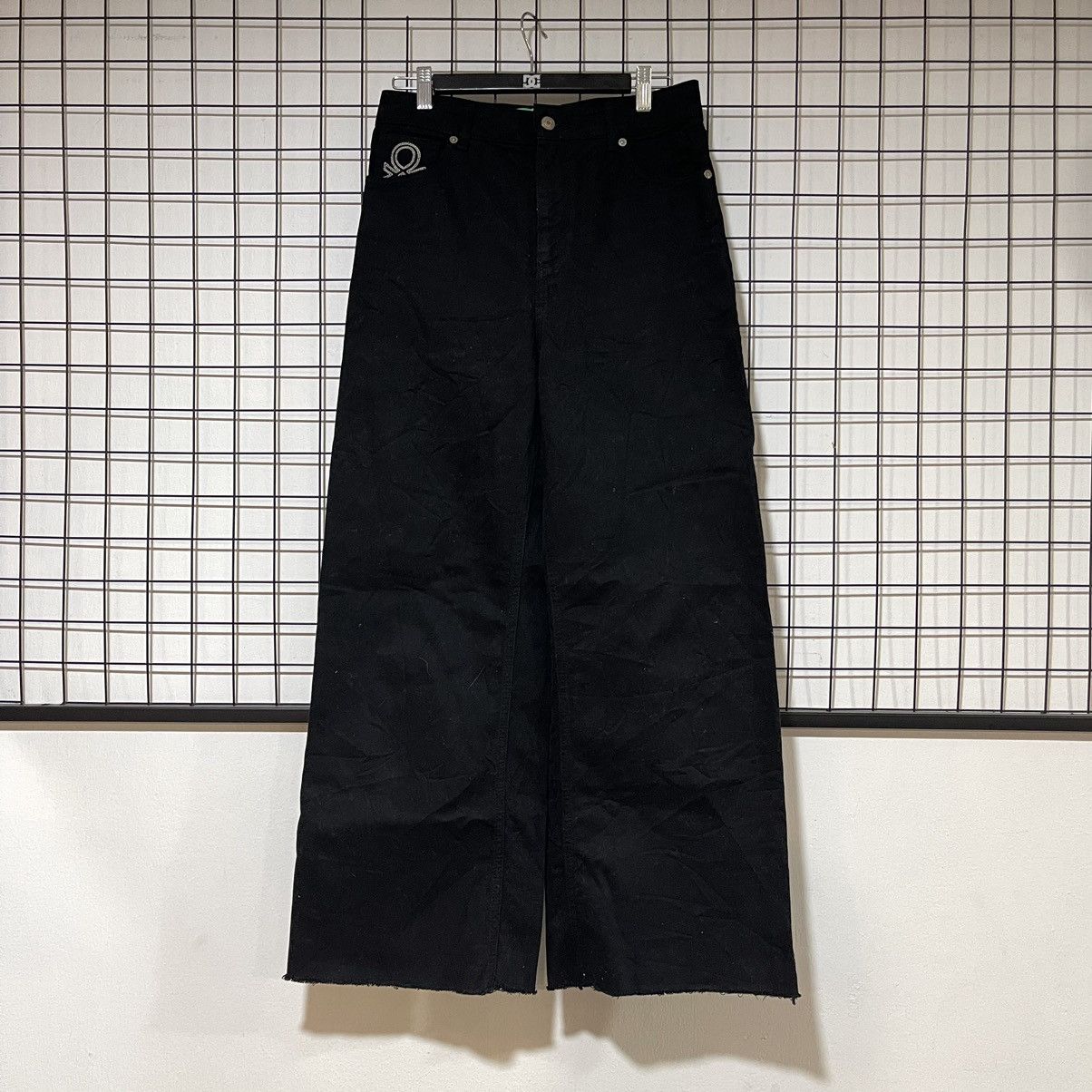 United Colors Of Benetton United Colors of Benetton Wide-Leg Frayed Black Jeans Size US 31 - 1 Thumbnail
