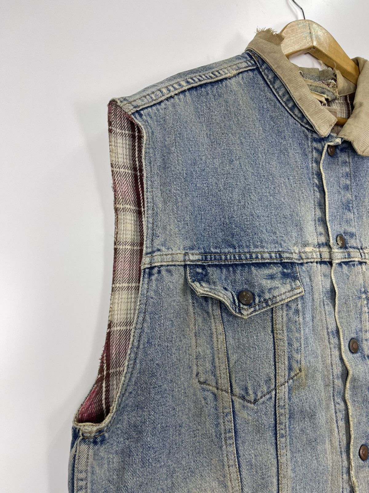 Levi's Vintage 80s Levi’s Distress Denim Sleeveless Size US L / EU 52-54 / 3 - 7 Thumbnail
