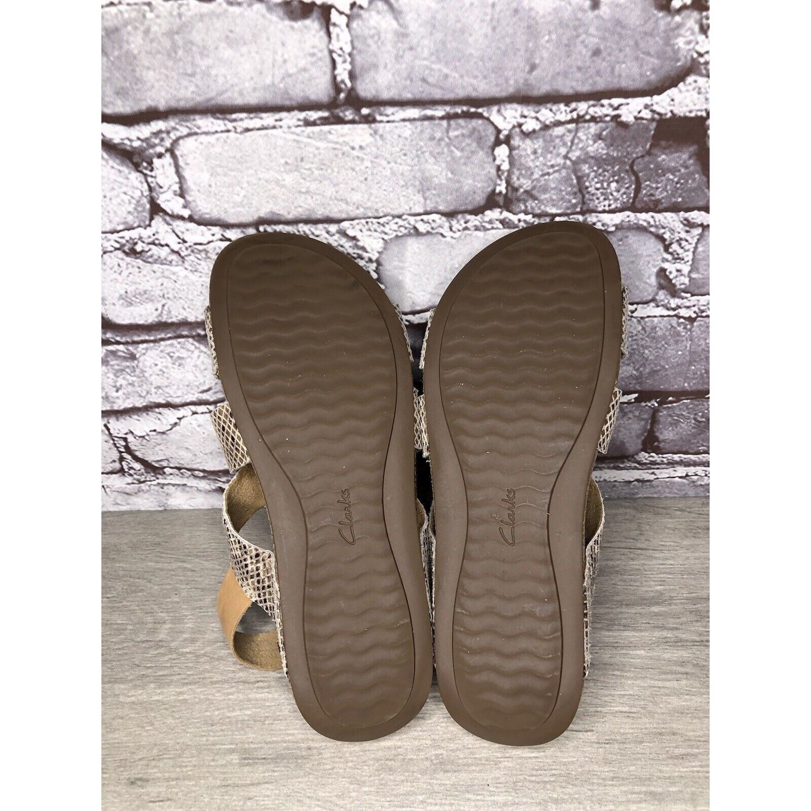 Clarks Clarks Artisan Taupe Snake Skin Print Ankle Strap Cork Wedge Size US 7.5 / IT 37.5 - 8 Thumbnail