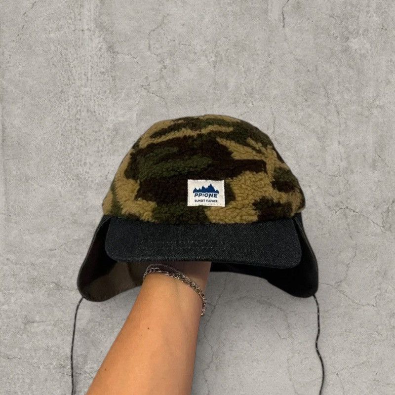 Japanese Brand Ear flap trapper Russian winter hat in khaki camo. One size Size ONE SIZE - 4 Thumbnail