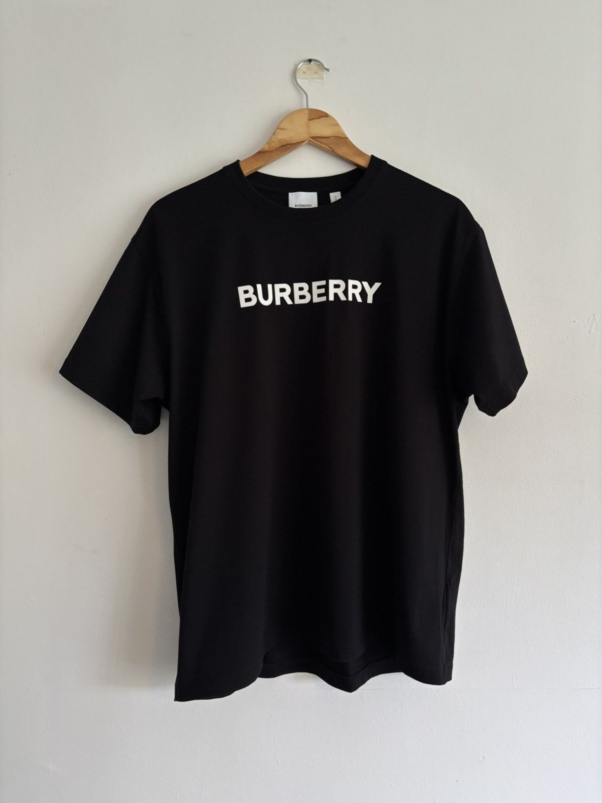 Burberry Burberry Logo Cotton T Shirt Size US S / EU 44-46 / 1 - 1 Thumbnail