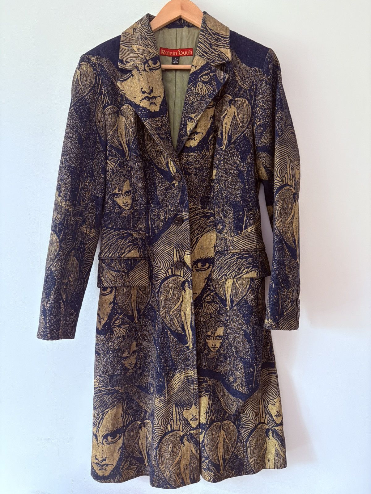 Vintage Roisin Dubh “Soul Gaze” Printed Denim Coat (2003) – Limited Size M / US 6-8 / IT 42-44 - 1 Thumbnail