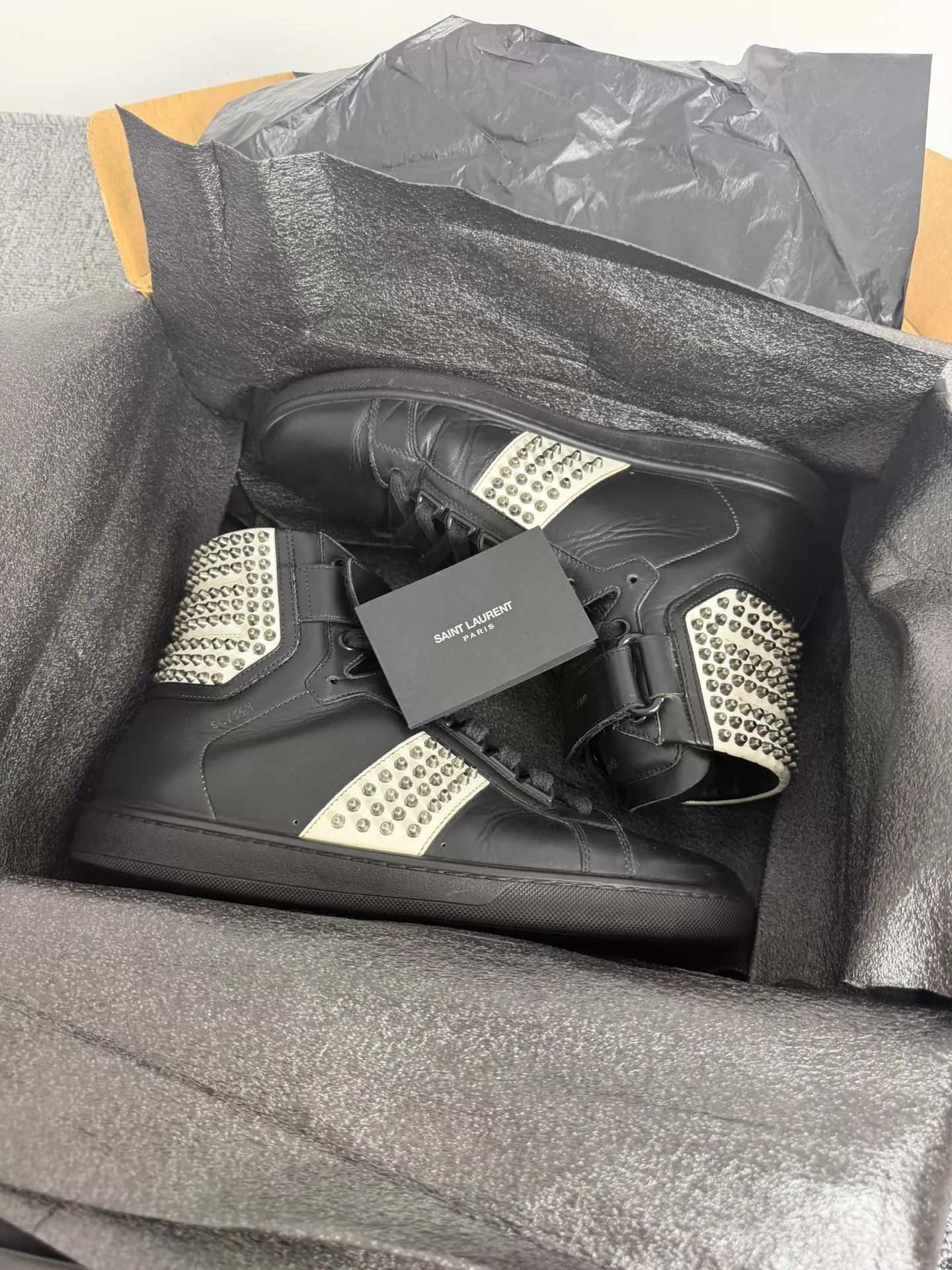 Saint Laurent Paris SLP14FW Black White Studded High-Top Sneaker 40 Size US 7 / EU 40 - 7 Thumbnail