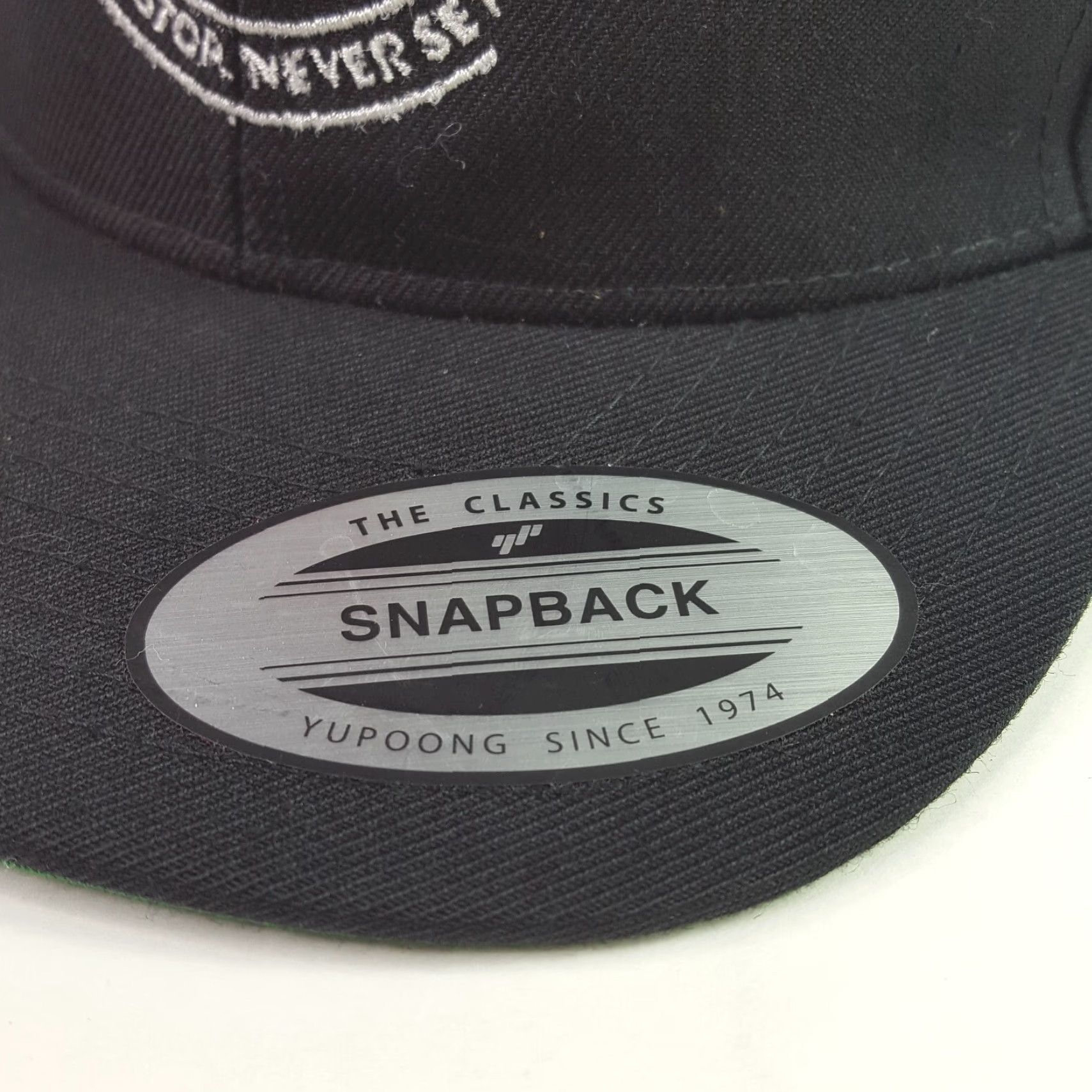 Vintage VINTAGE Hennessy Cognac Liquor Black Wool Blend Snapback Adjustable Hat Baseball Cap Men Twill 90s College Retro University Yupoong Size ONE SIZE - 3 Thumbnail
