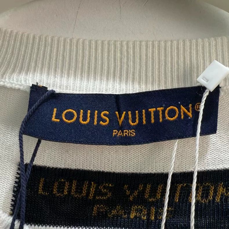 Louis Vuitton Louis Vuitton 23 New Portrait Letter Print Logo Knit Short Size US M / EU 48-50 / 2 - 2 Thumbnail