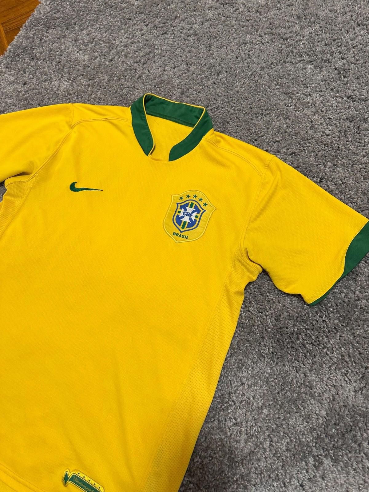 Nike Brazil Home football shirt 2006 Soccer Nike Jersey Rare Sz M Size US M / EU 48-50 / 2 - 4 Thumbnail