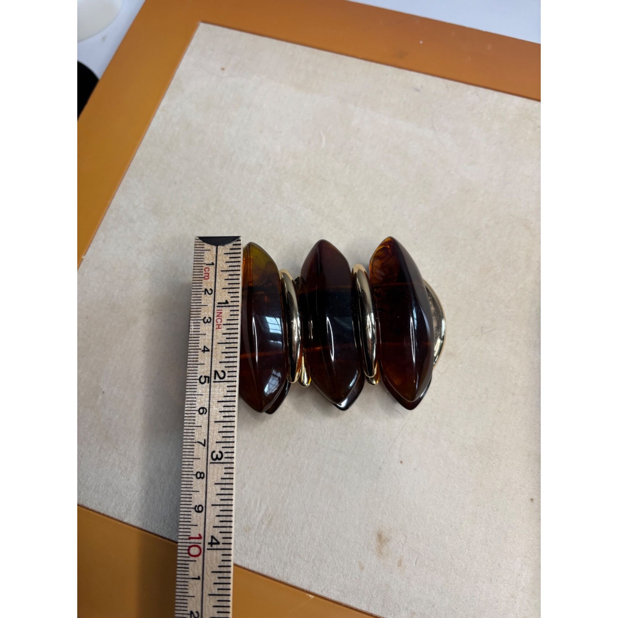 Other Vintage Amber-Style Resin & Gold-Toned Statement Bangle Brac Size ONE SIZE - 7 Thumbnail