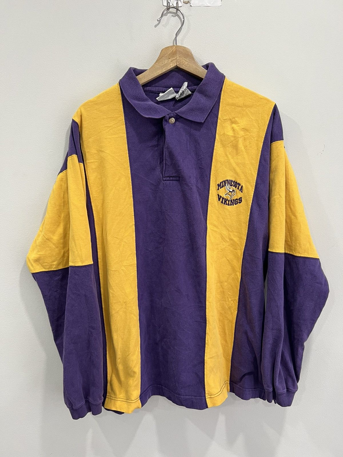 Vintage Vintage Minnesota Vikings Rugby Sweater longsleeve striped Size US L / EU 52-54 / 3 - 1 Thumbnail
