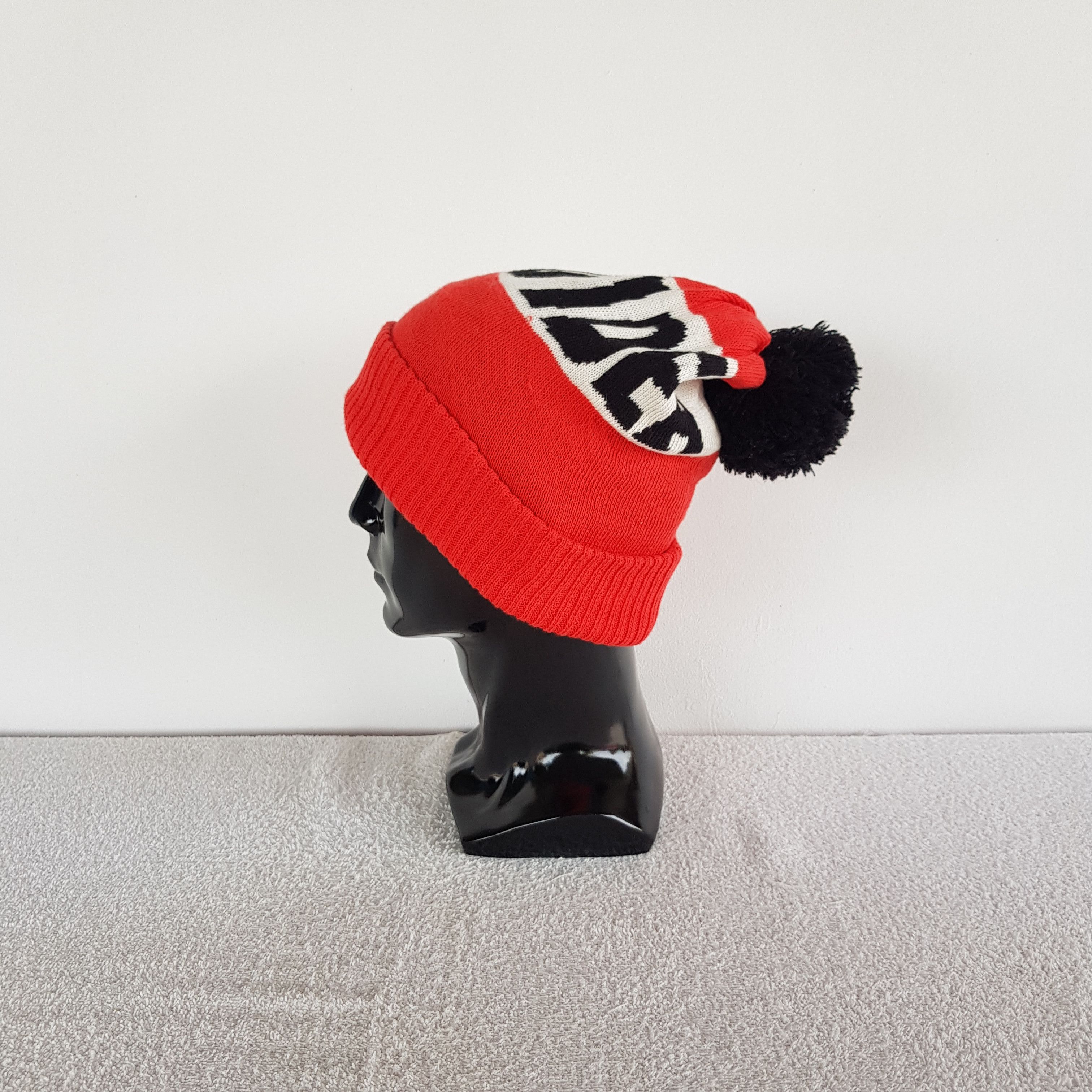 Japanese Brand Vintage Japanese Pom Pom Beanie 90s Knit Snow Caps Hats Size ONE SIZE - 4 Thumbnail
