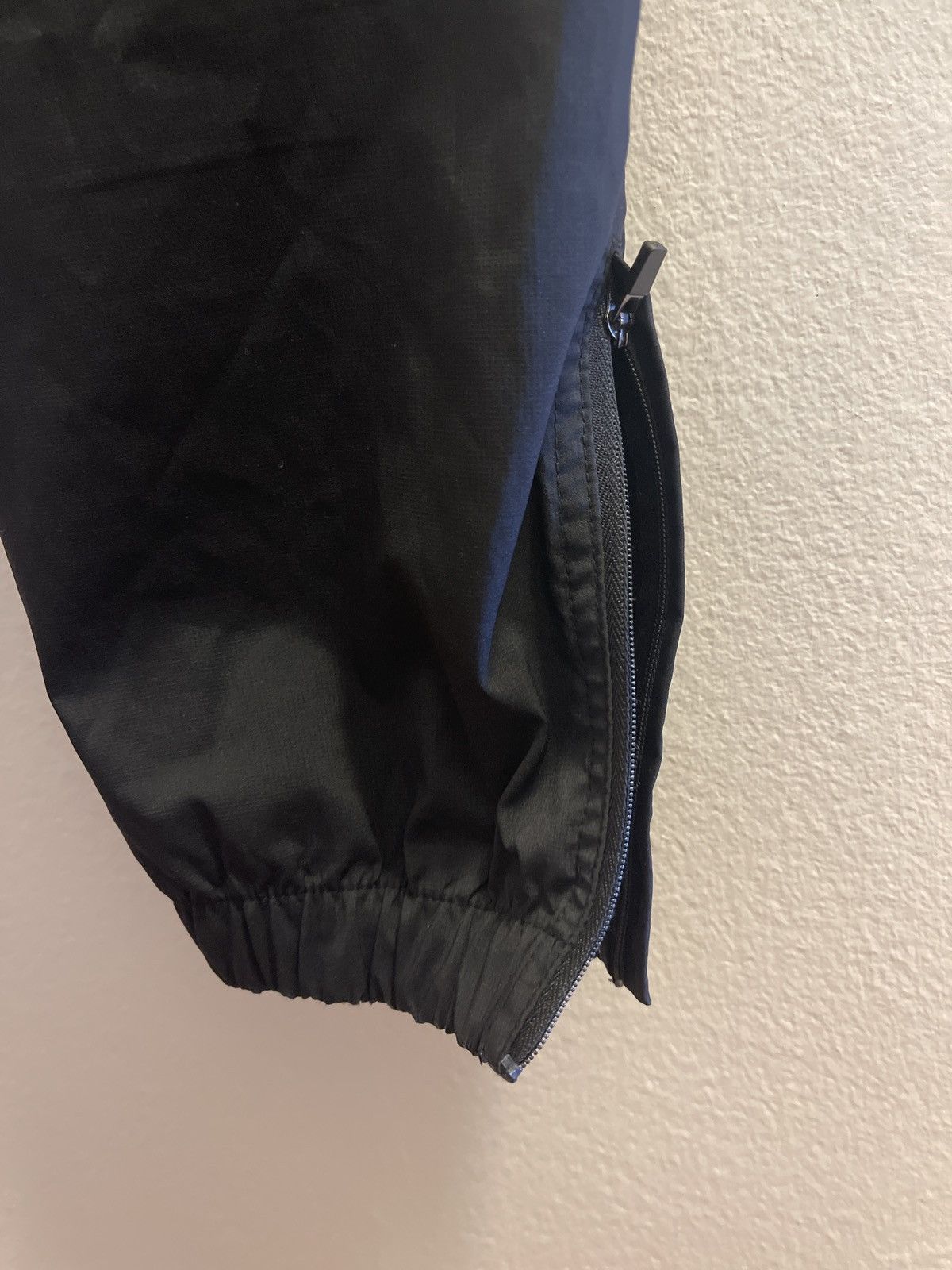 Old Navy Old Navy Windbreaker Joggers Medium (31-32 waist) Size US 31 - 5 Thumbnail