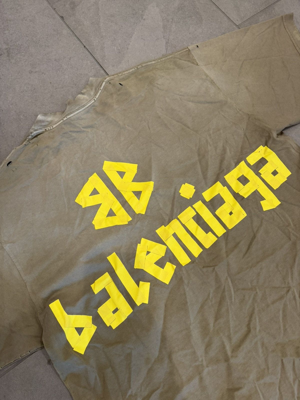 Balenciaga Balenciaga Tape Type T shirt Size US XS / EU 42 / 0 - 4 Thumbnail