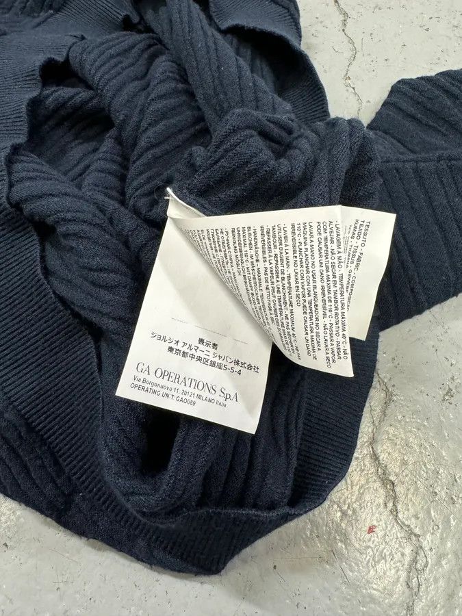 Emporio Armani 2000s Emporio Armani Navy Pleats Sweater Size US S / EU 44-46 / 1 - 7 Thumbnail