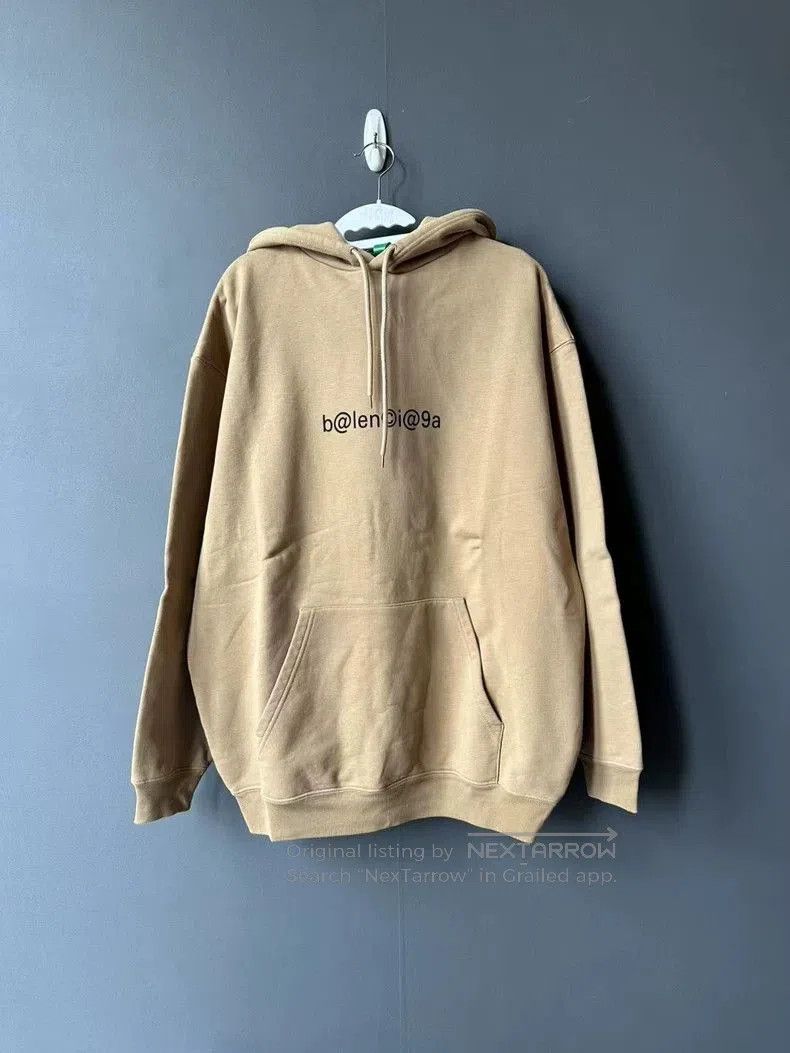 Balenciaga Balenciaga Beige Hoodie Sweatshirt. Size US M / EU 48-50 / 2 - 1 Thumbnail