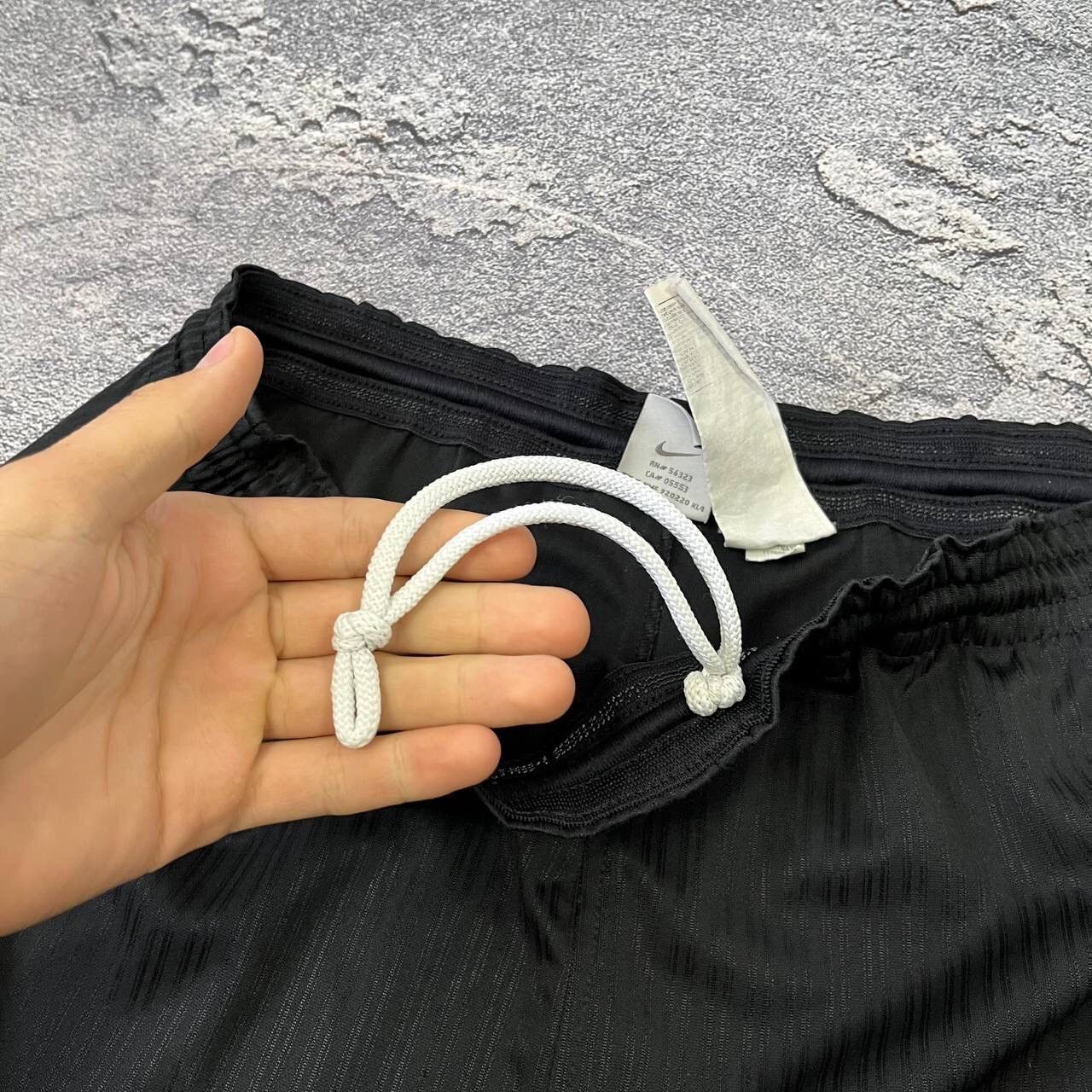 Nike Vintage 90s Black Nike Shorts Size M Size US 33 - 2 Thumbnail